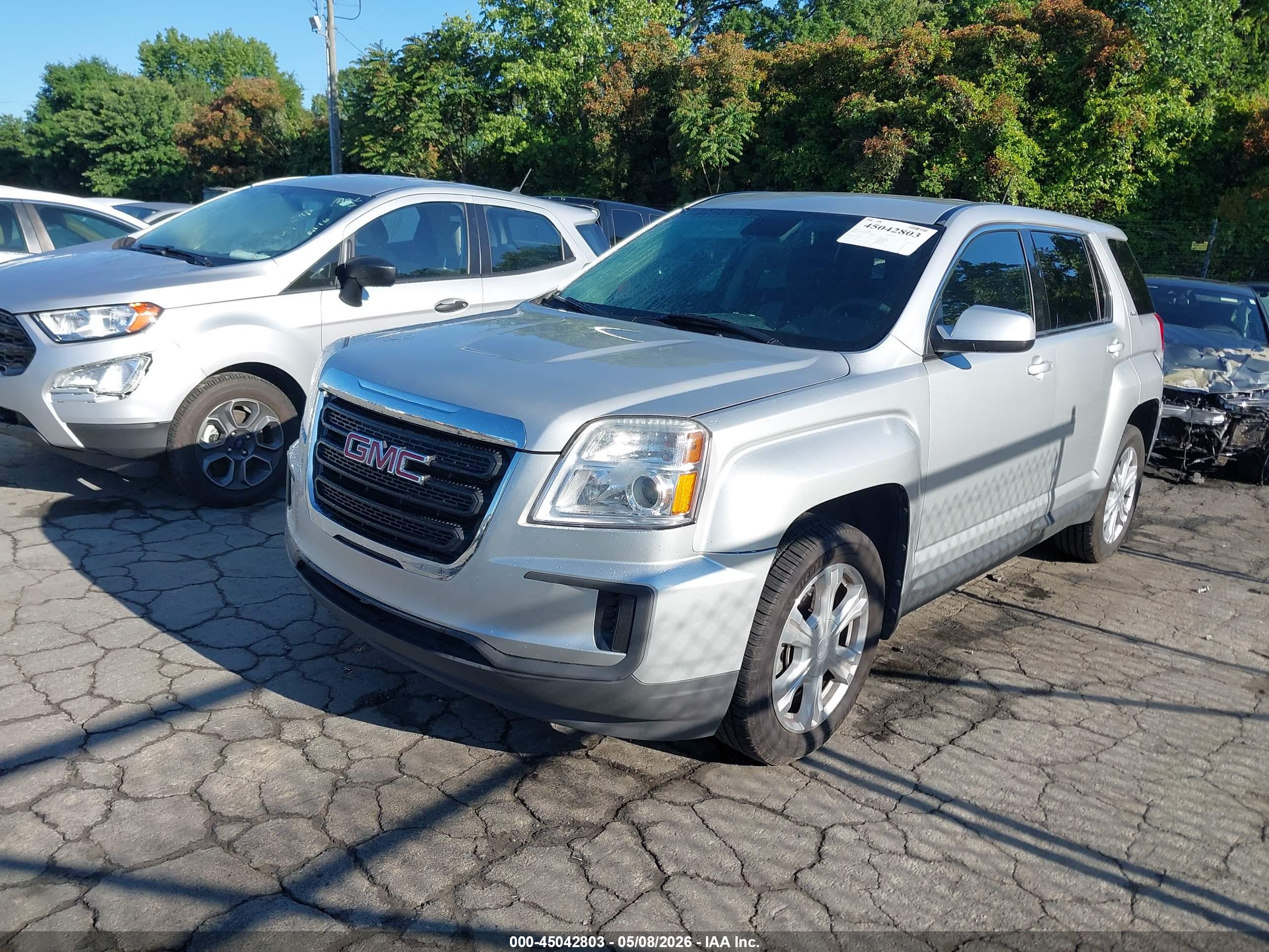 GMC TERRAIN image 2