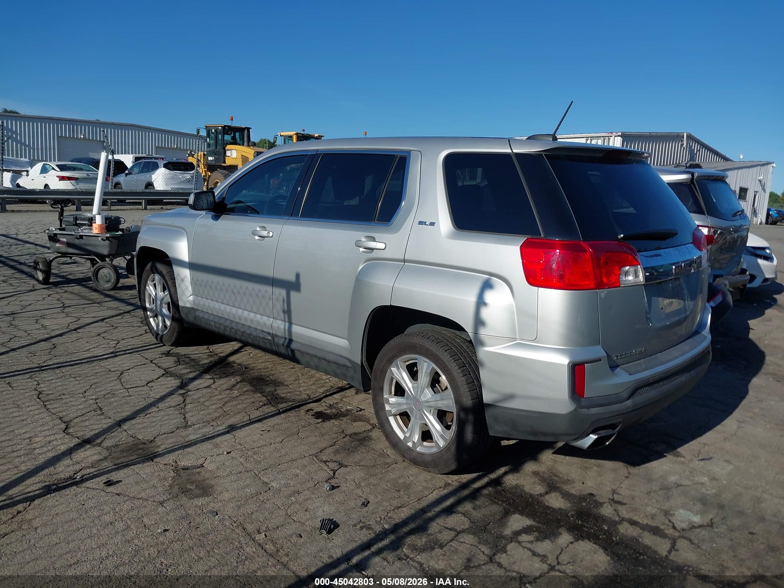 GMC TERRAIN image 3