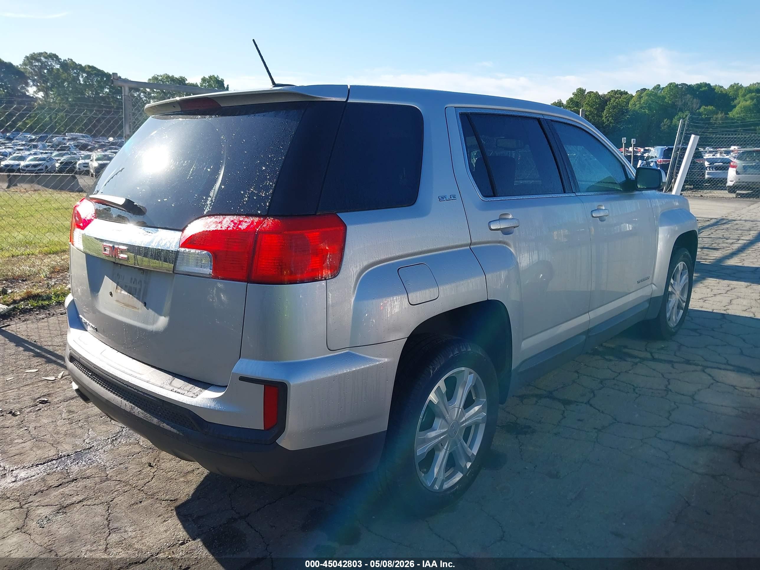 GMC TERRAIN image 4