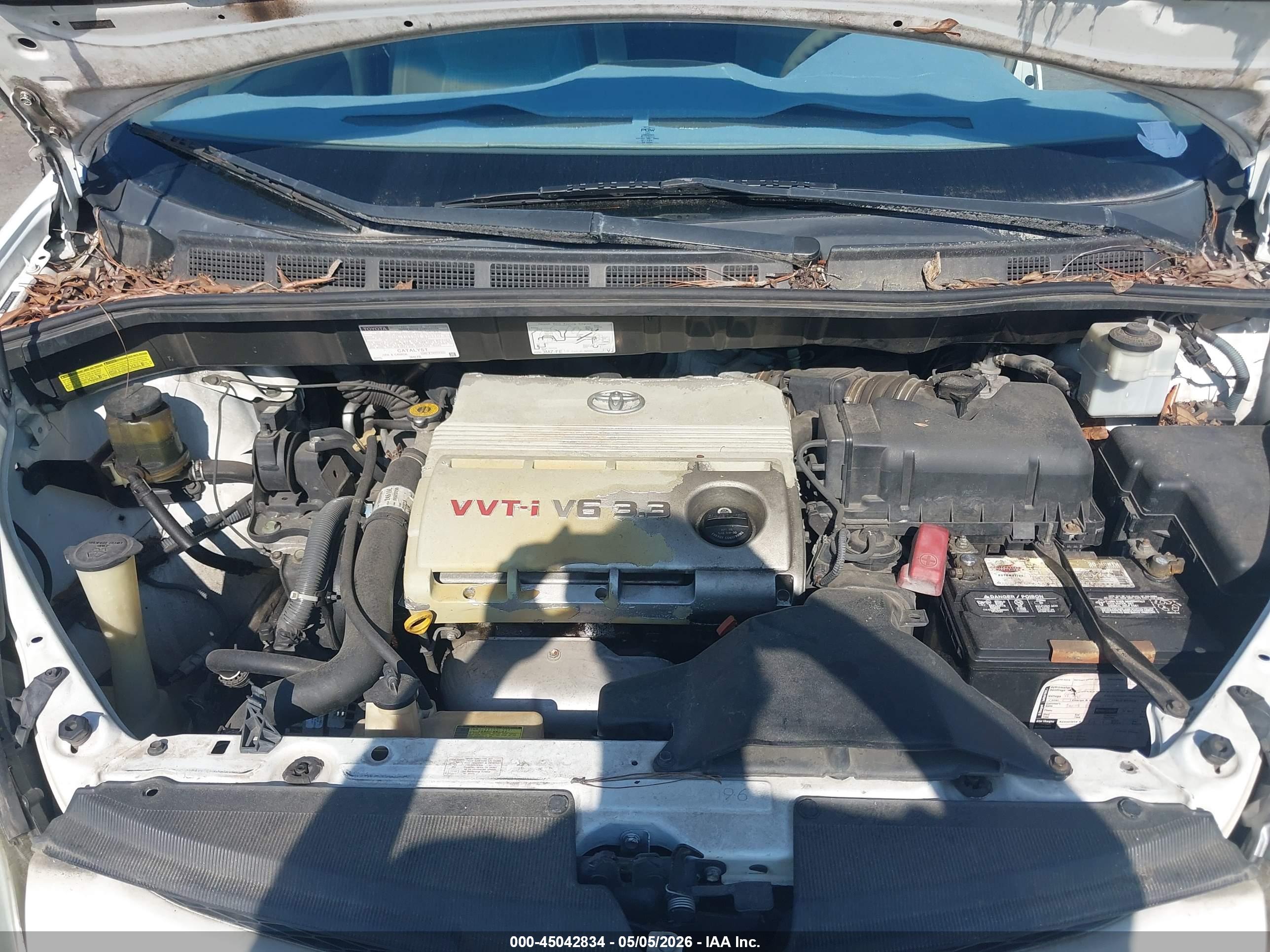 TOYOTA SIENNA image 10