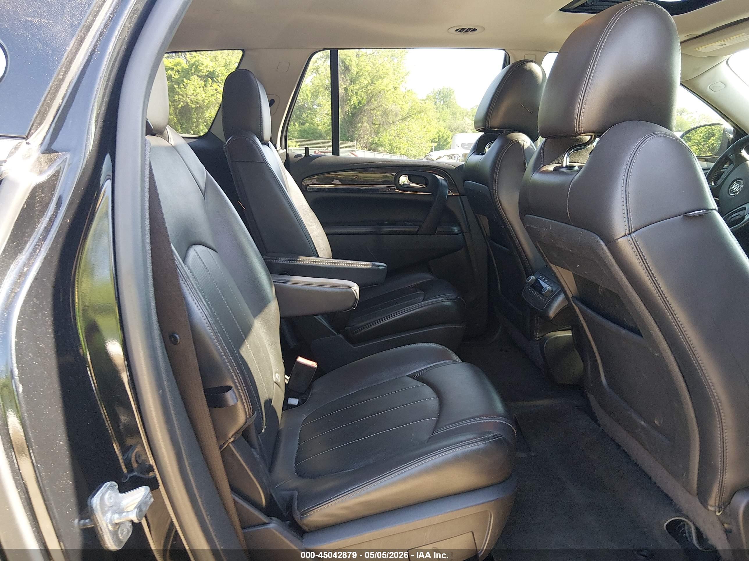 BUICK ENCLAVE image 8