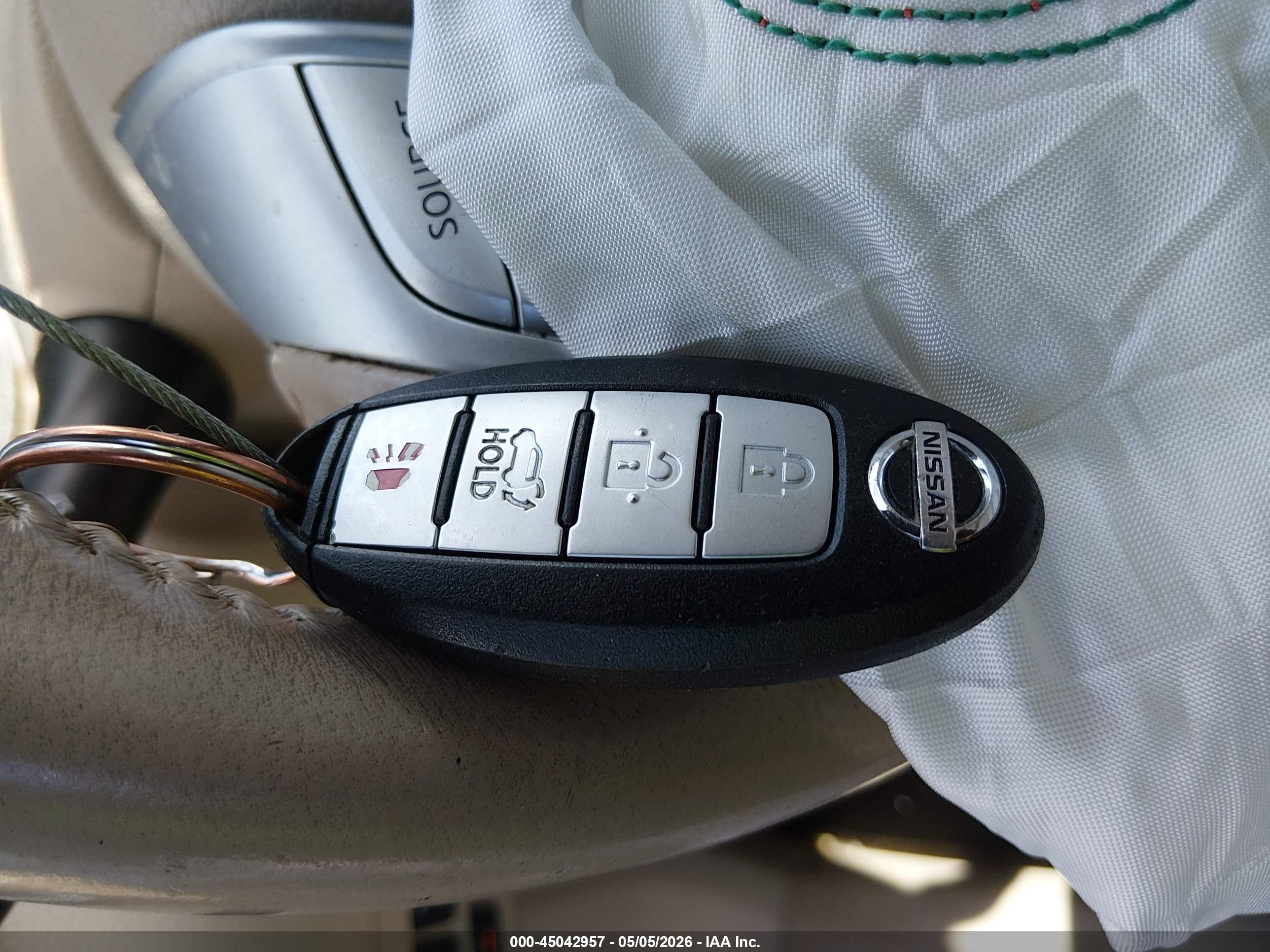 NISSAN ROGUE image 11