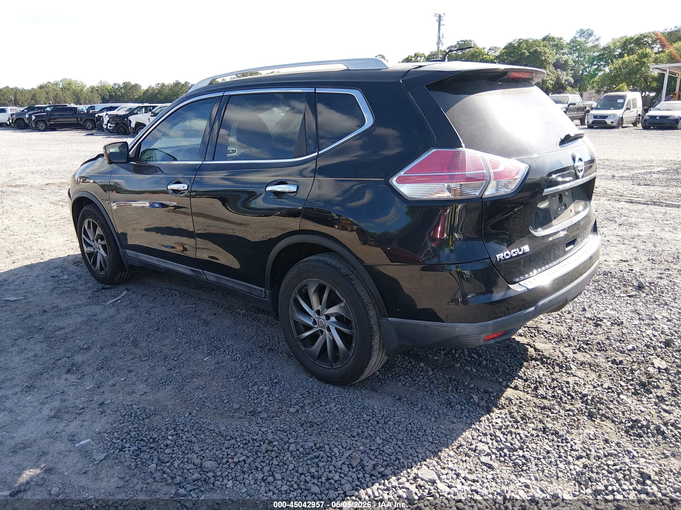 NISSAN ROGUE image 3