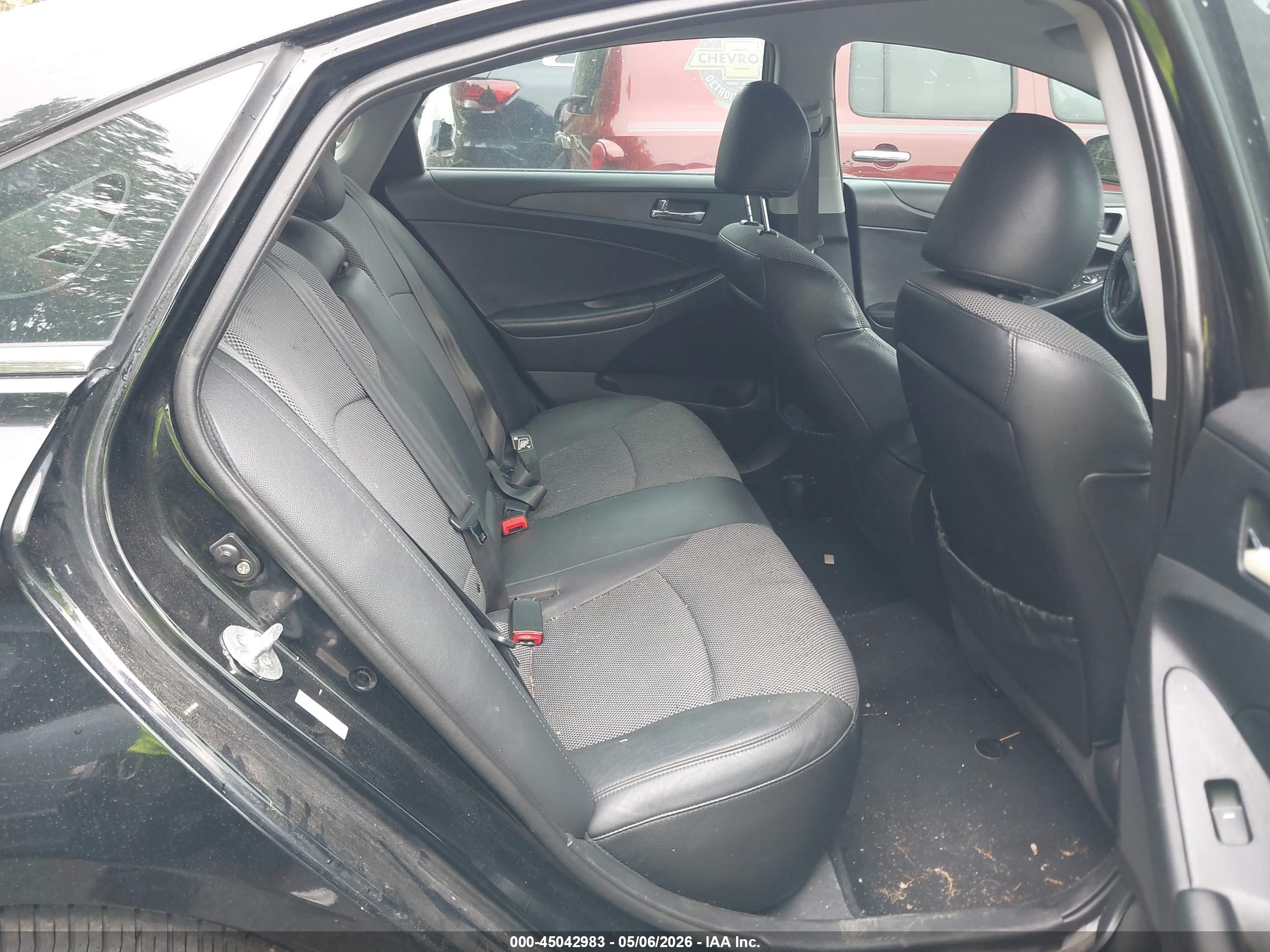 HYUNDAI SONATA image 8