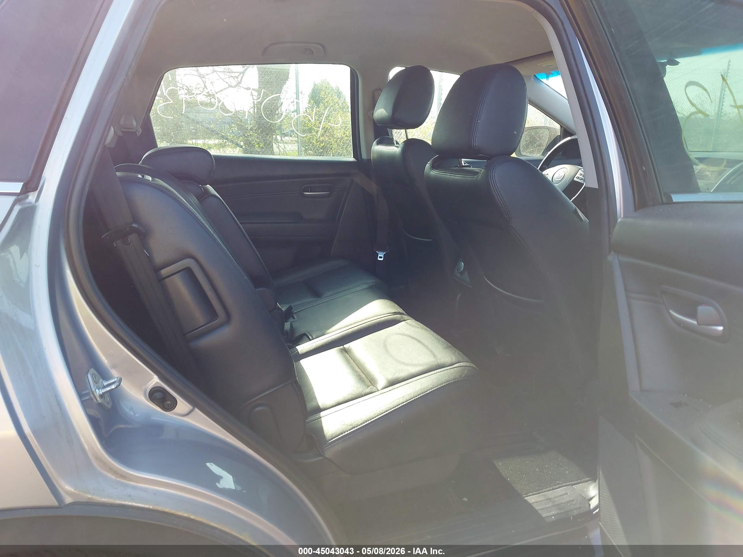 MAZDA CX-9 image 8