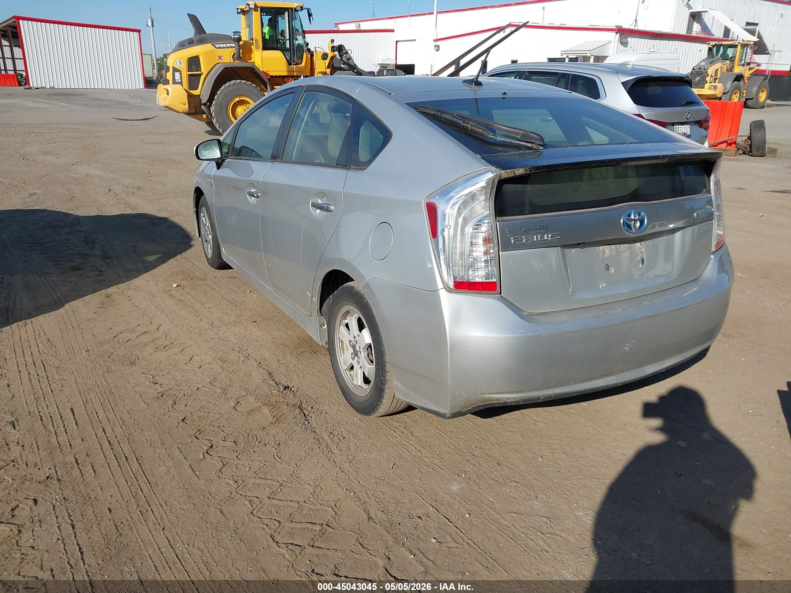 TOYOTA PRIUS image 3