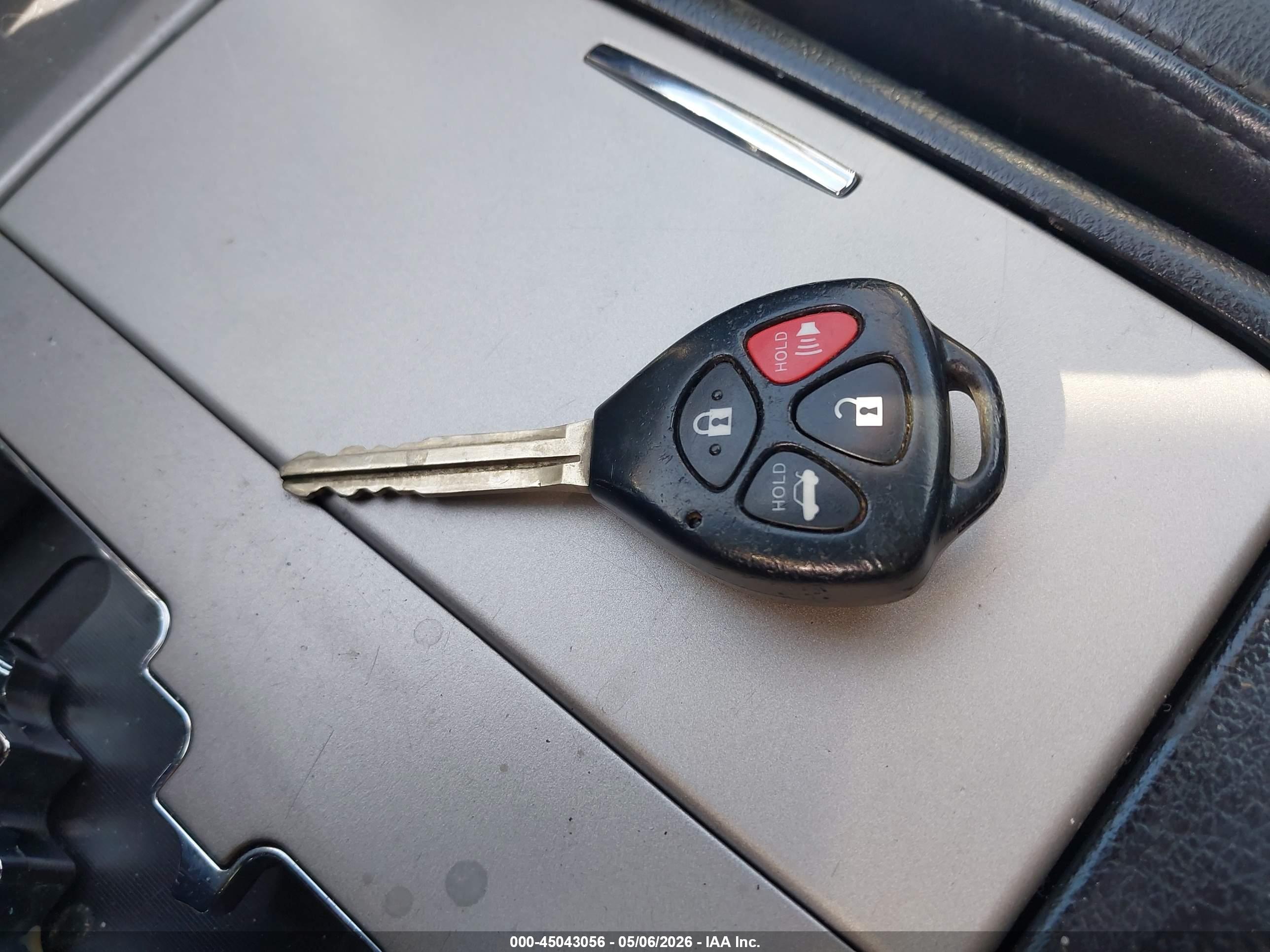 TOYOTA CAMRY image 11