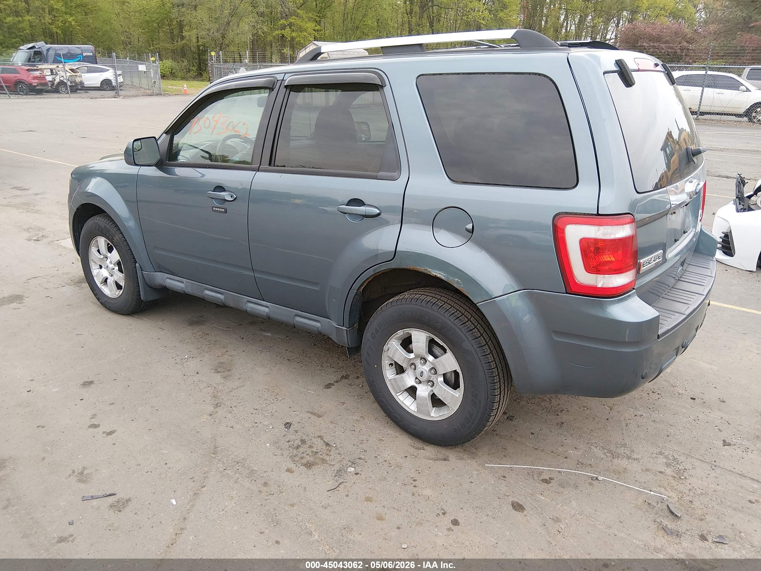 FORD ESCAPE image 3
