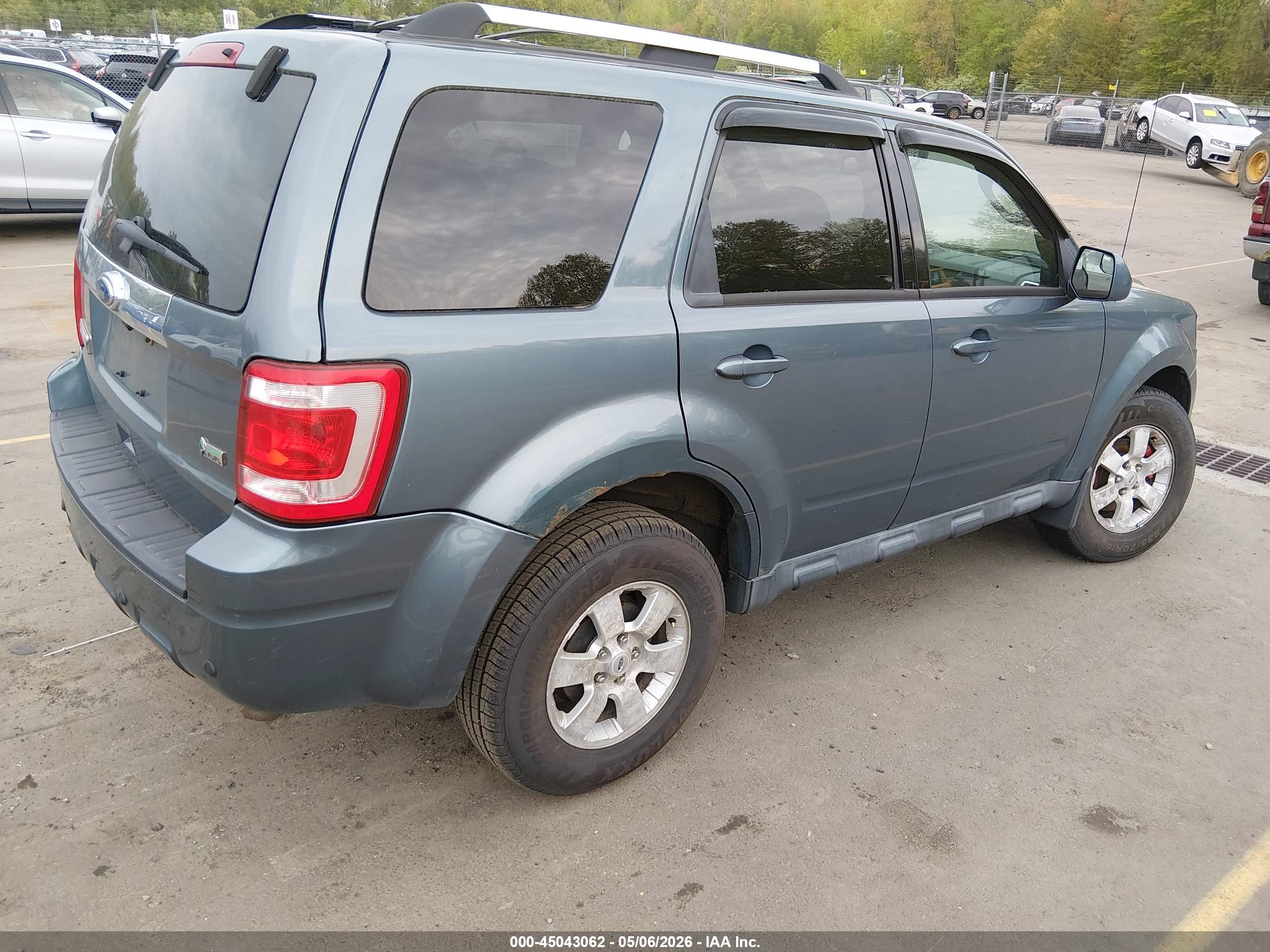 FORD ESCAPE image 4