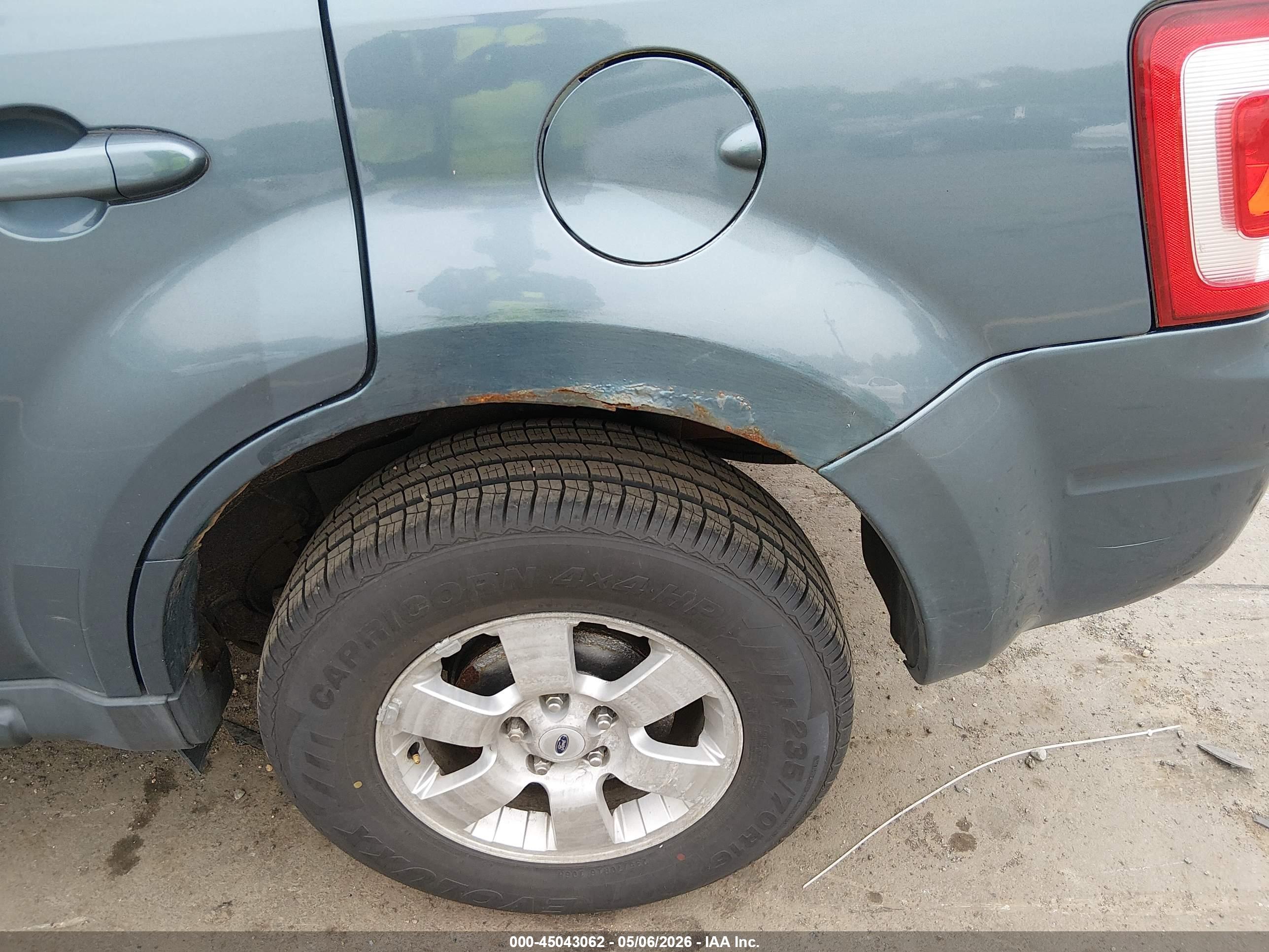 FORD ESCAPE image 6