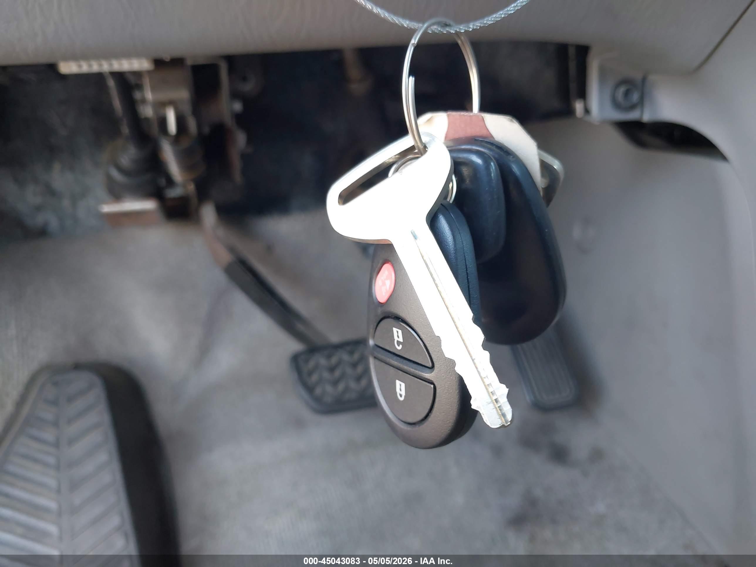 TOYOTA SIENNA image 11