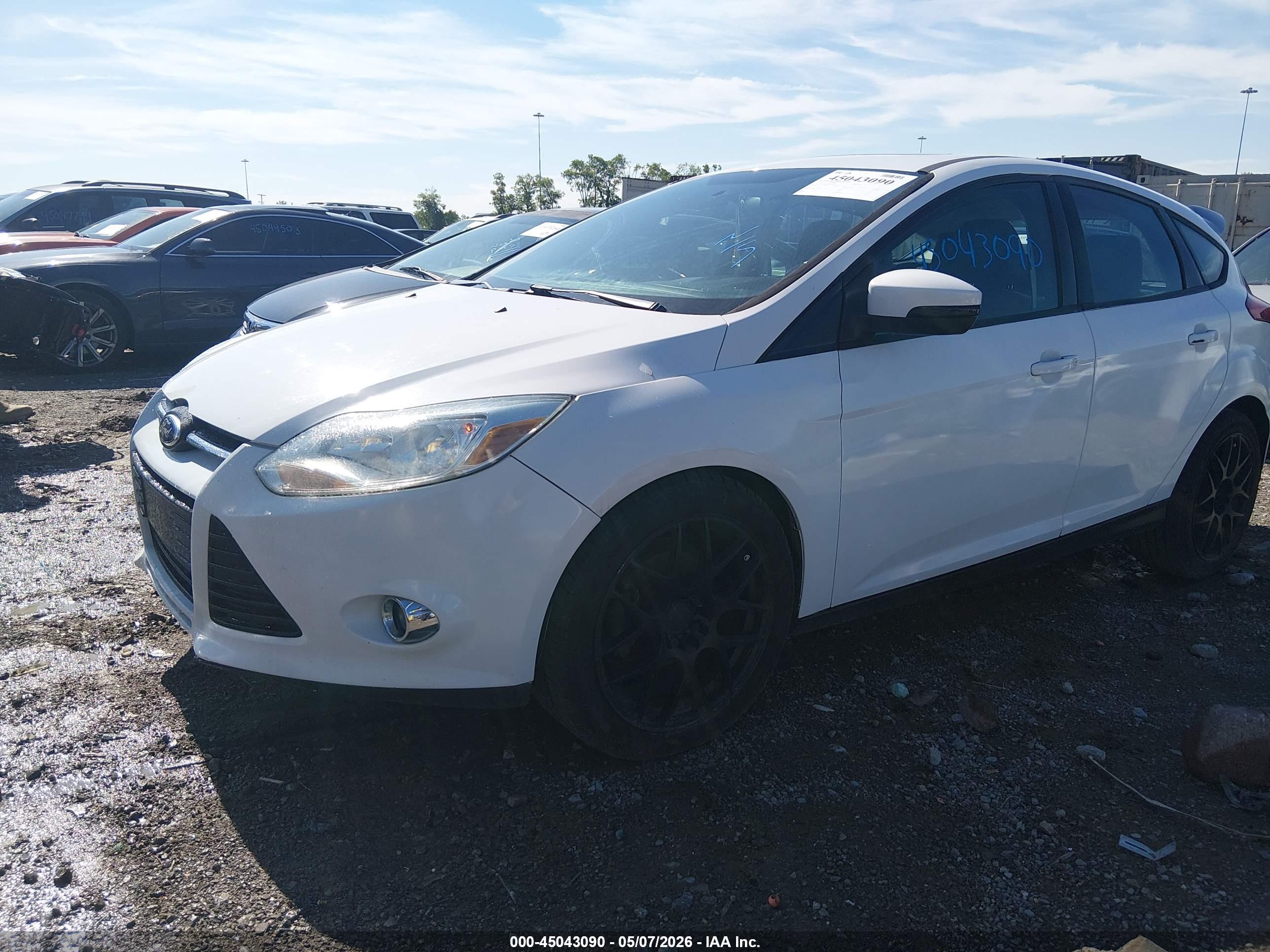 FORD FOCUS image 6