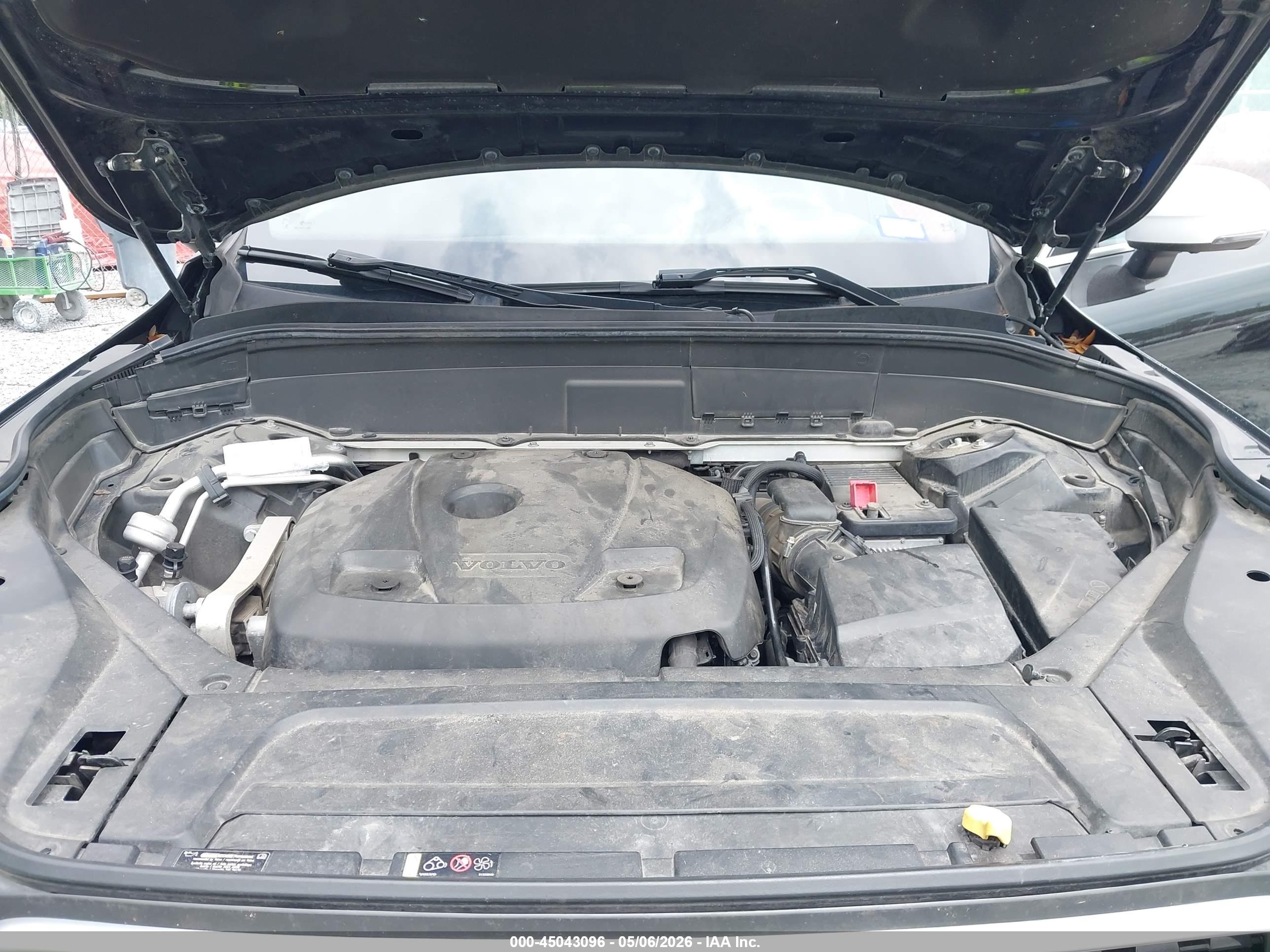 VOLVO XC90 image 10