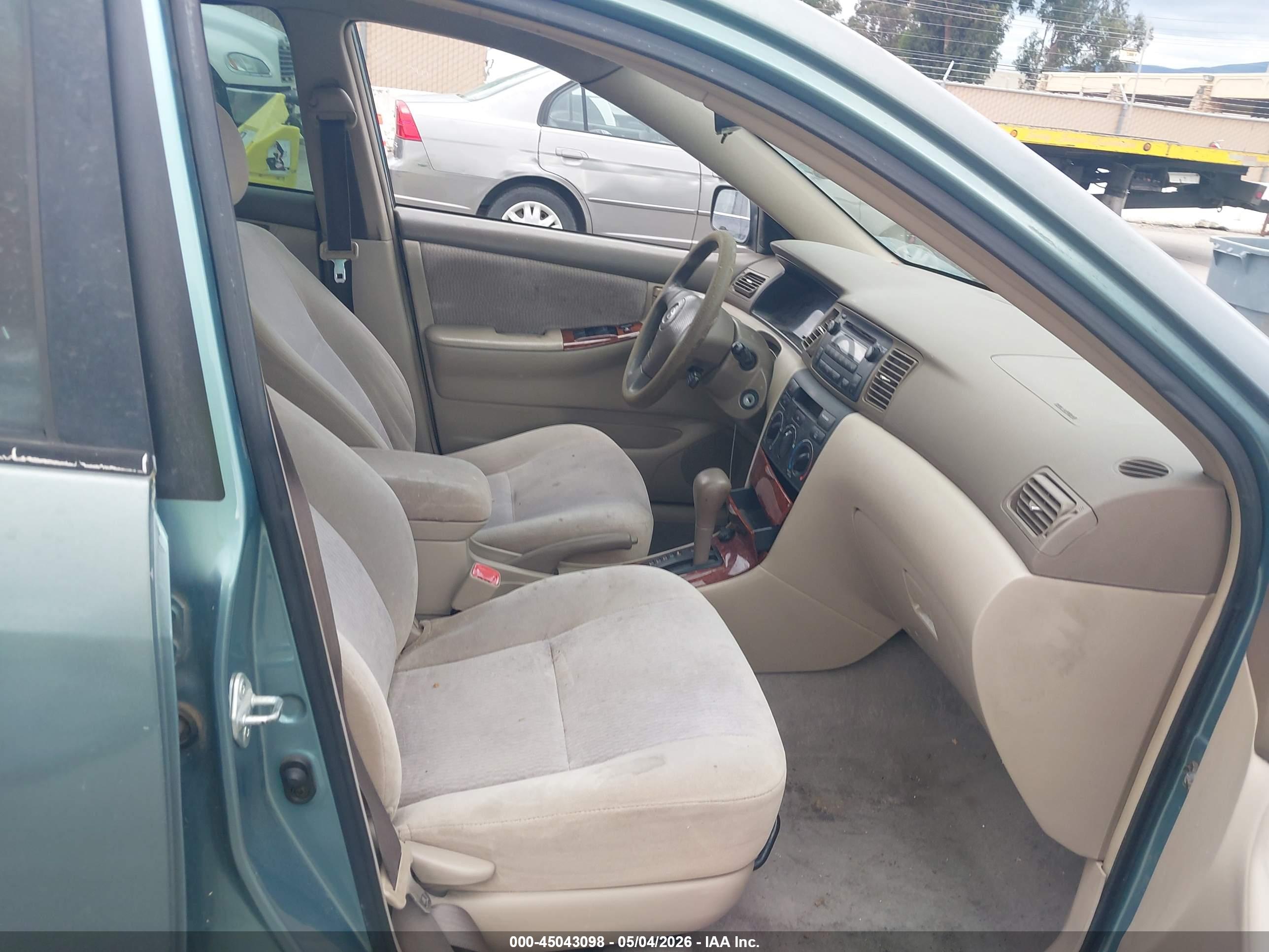 TOYOTA COROLLA image 5