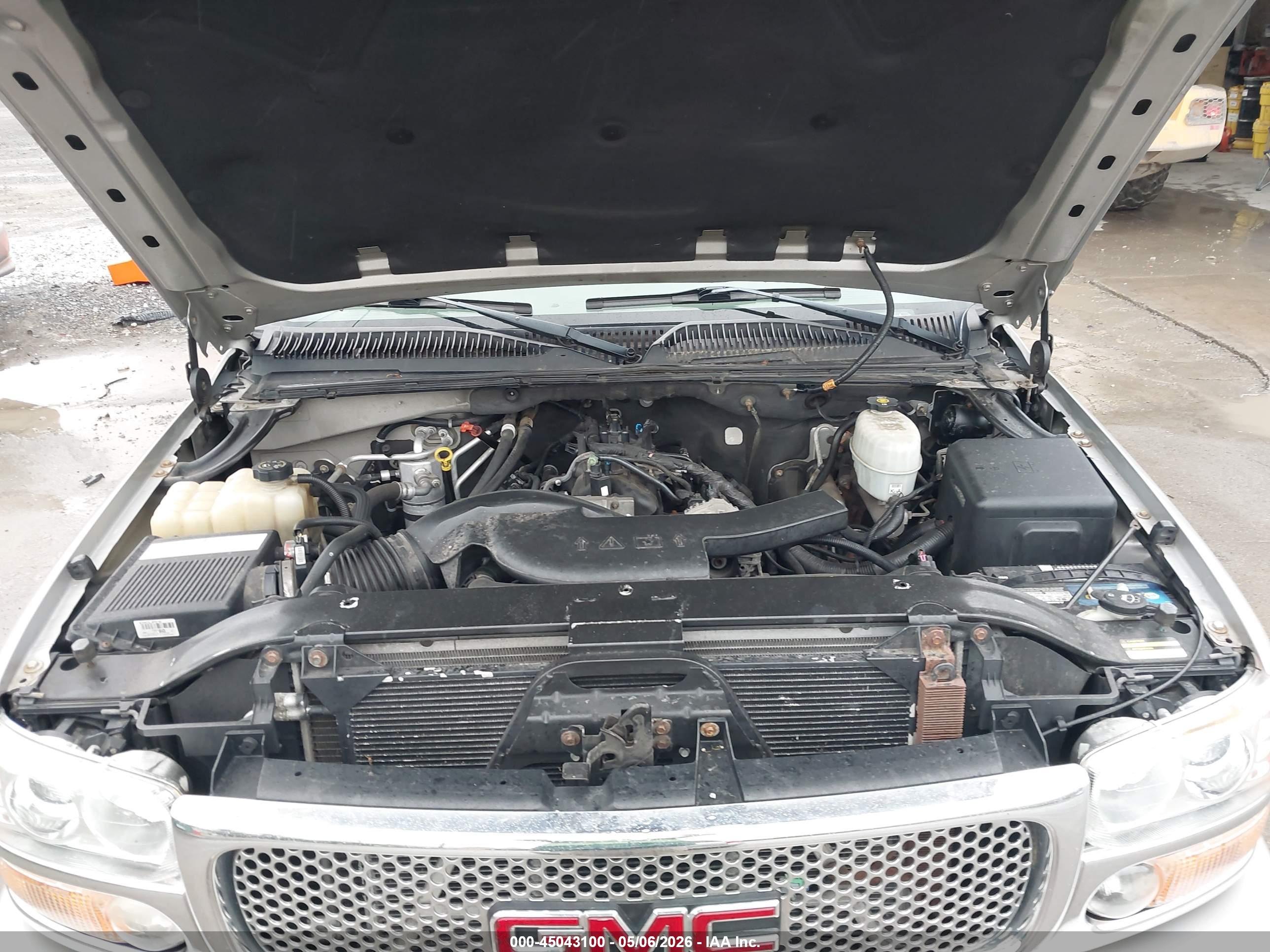 GMC YUKON image 10