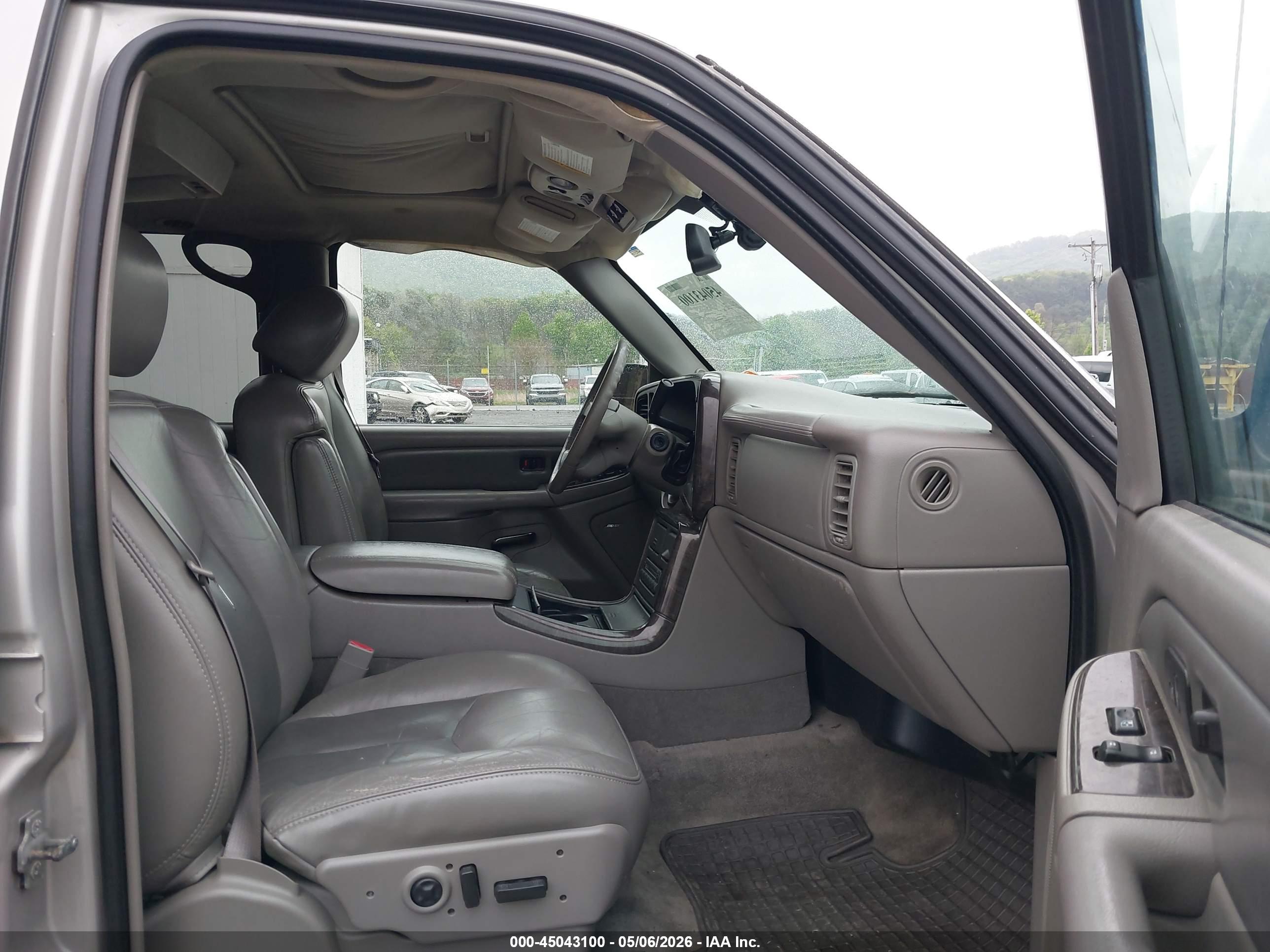 GMC YUKON image 5
