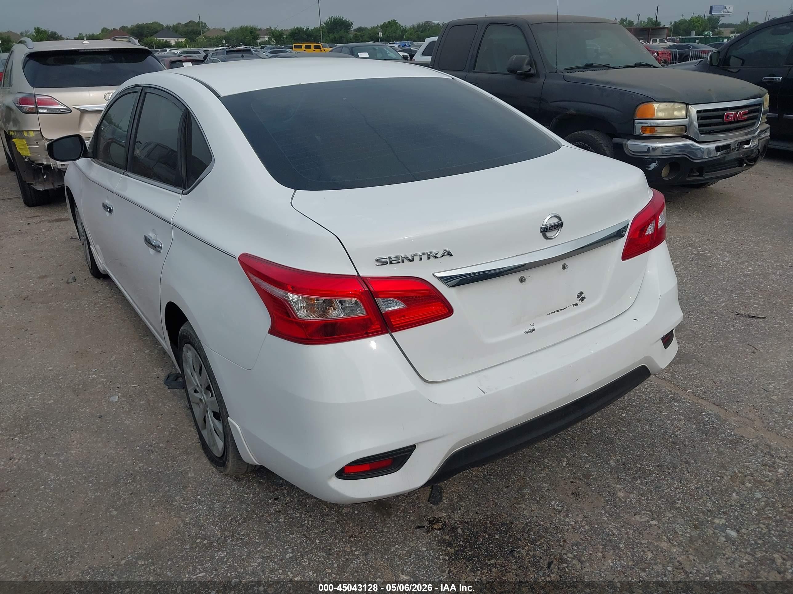 NISSAN SENTRA image 3