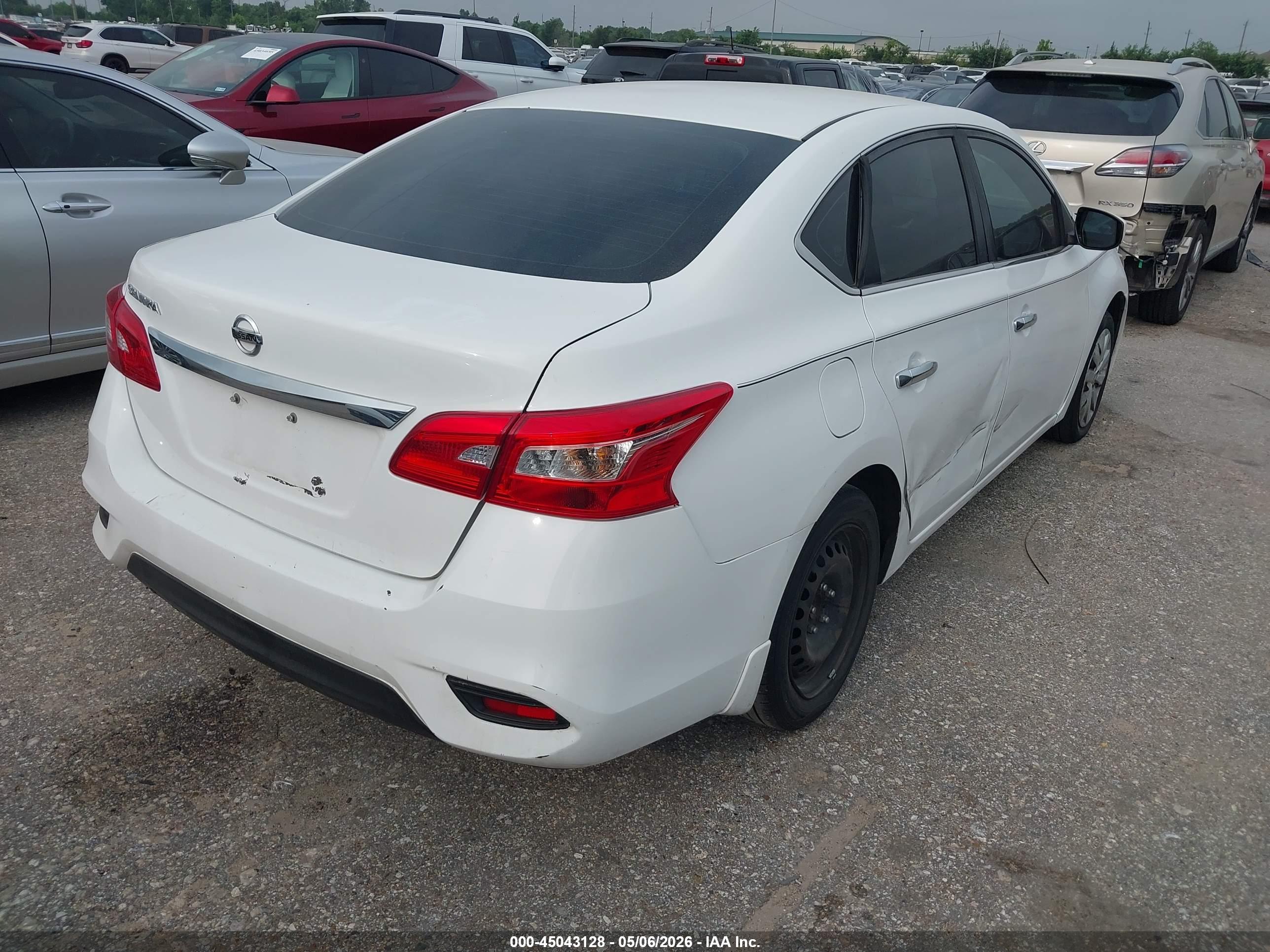 NISSAN SENTRA image 4