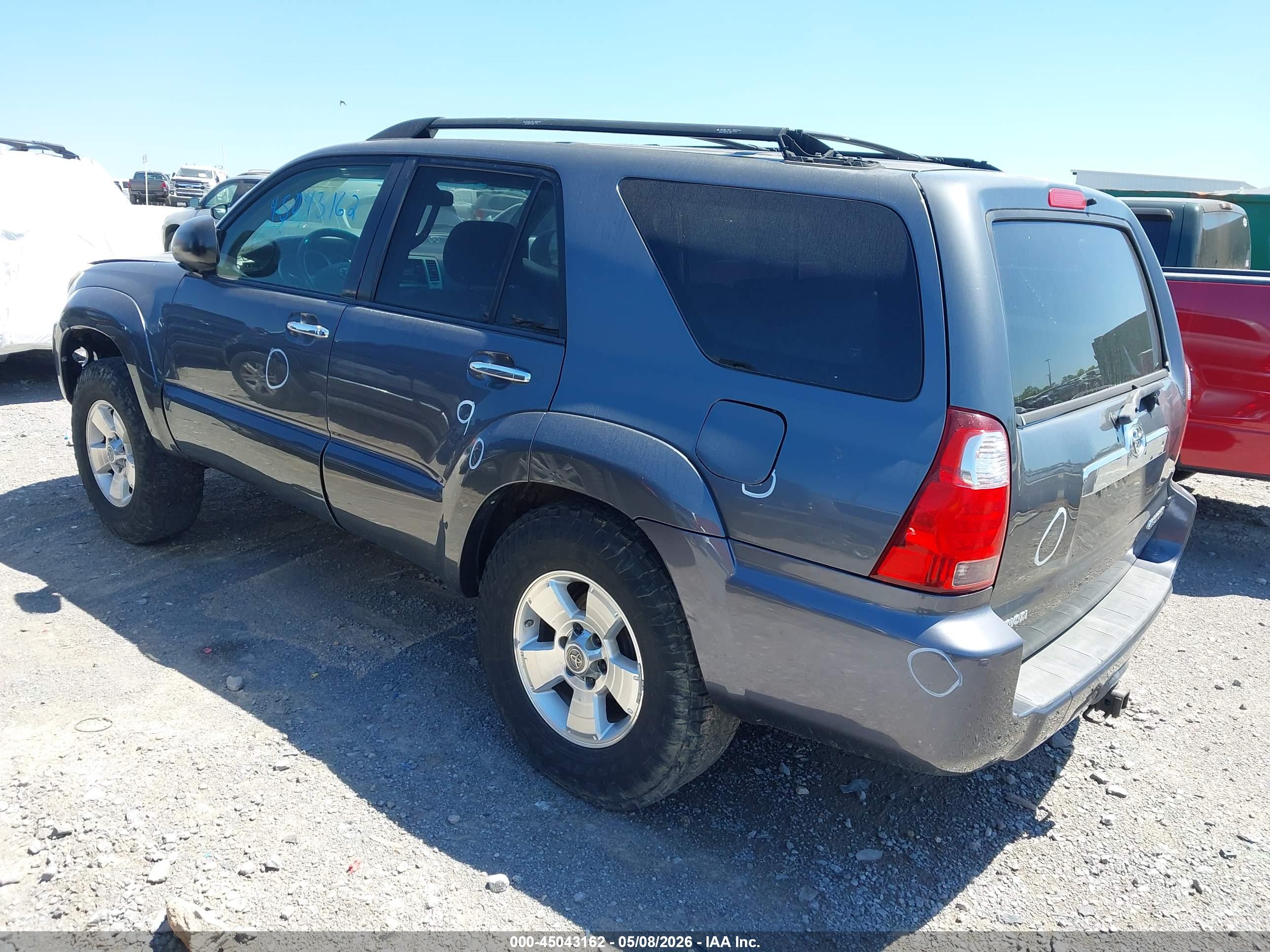 TOYOTA 4RUNNER image 3