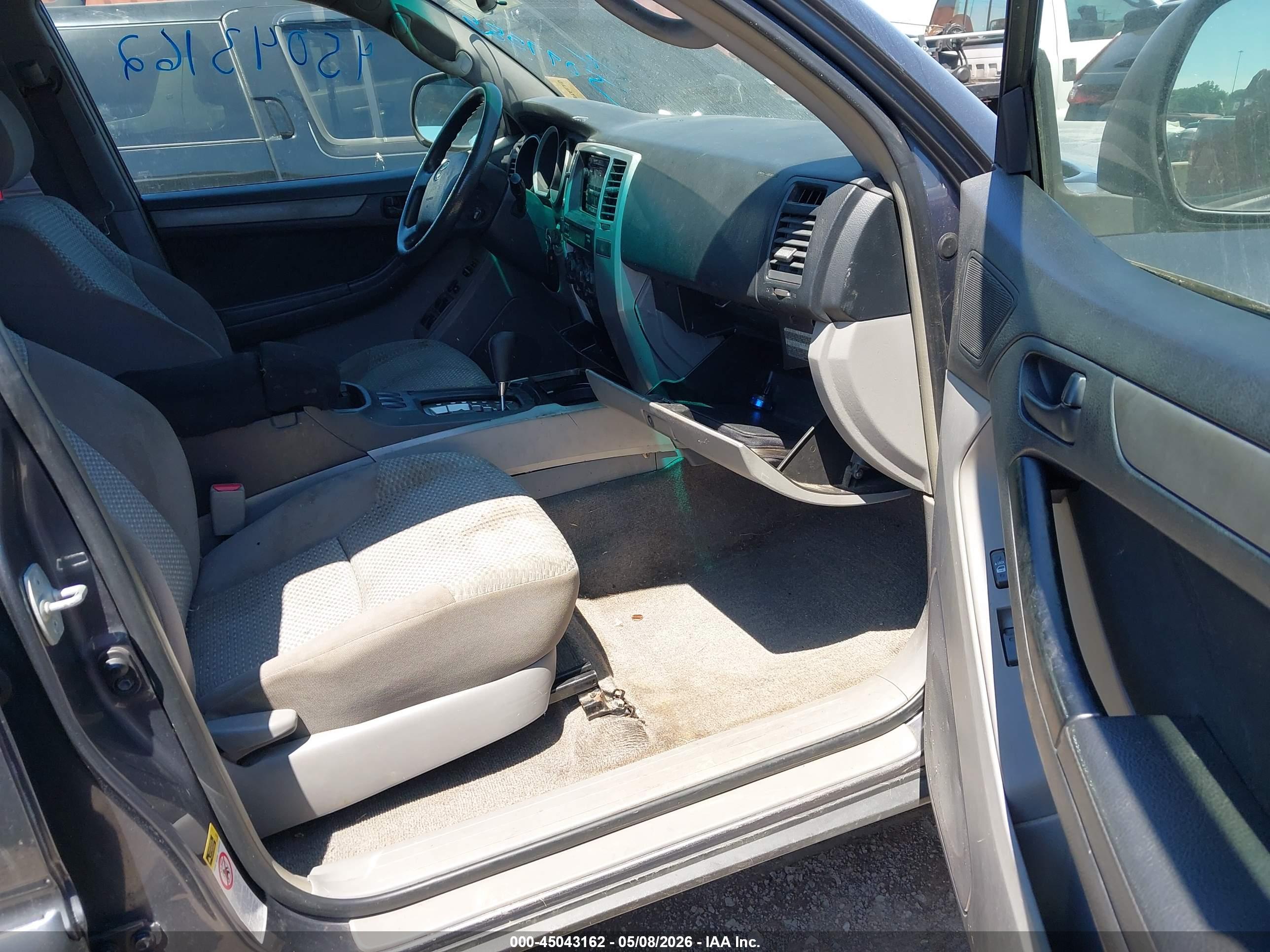 TOYOTA 4RUNNER image 5