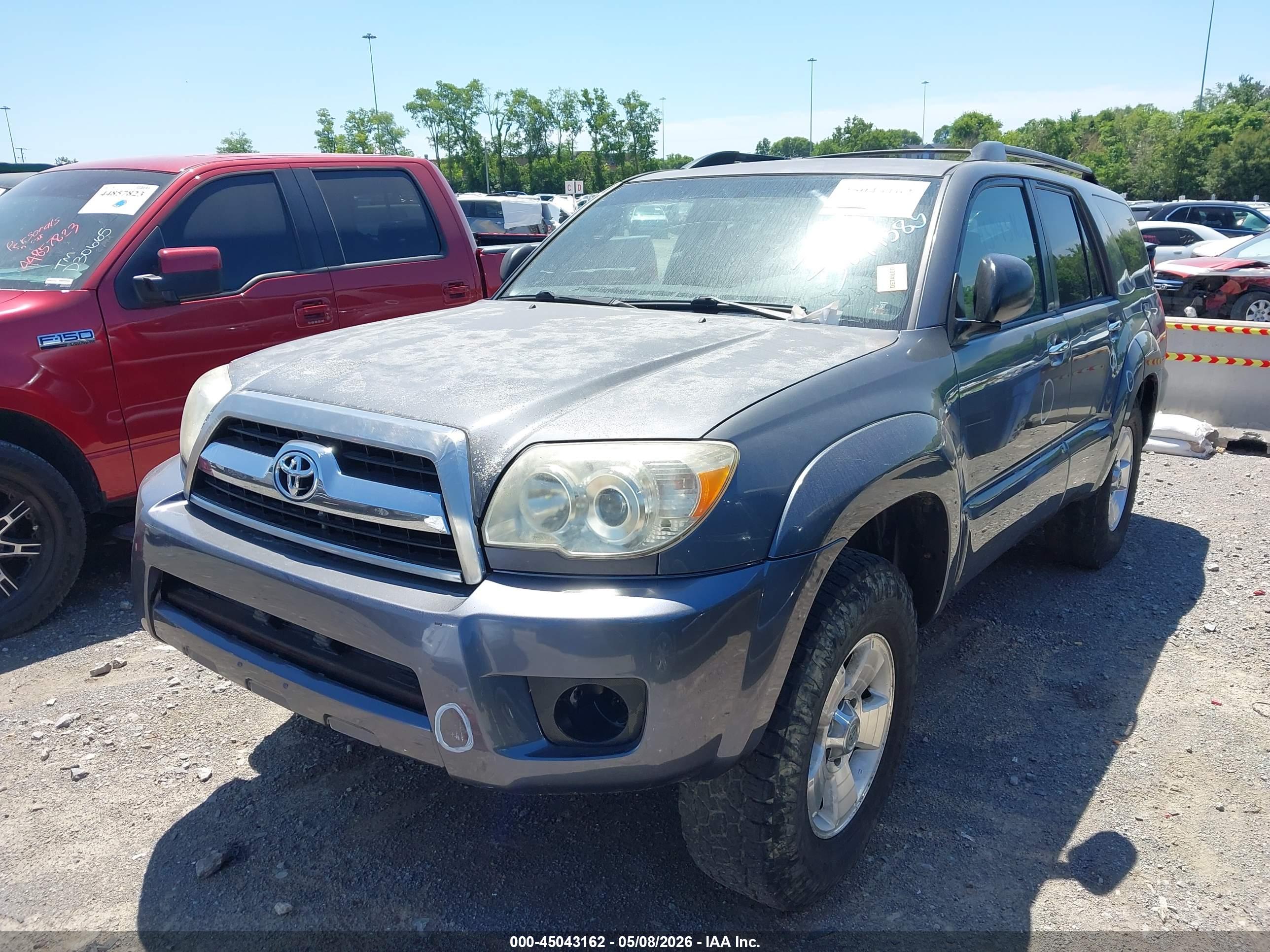TOYOTA 4RUNNER image 6
