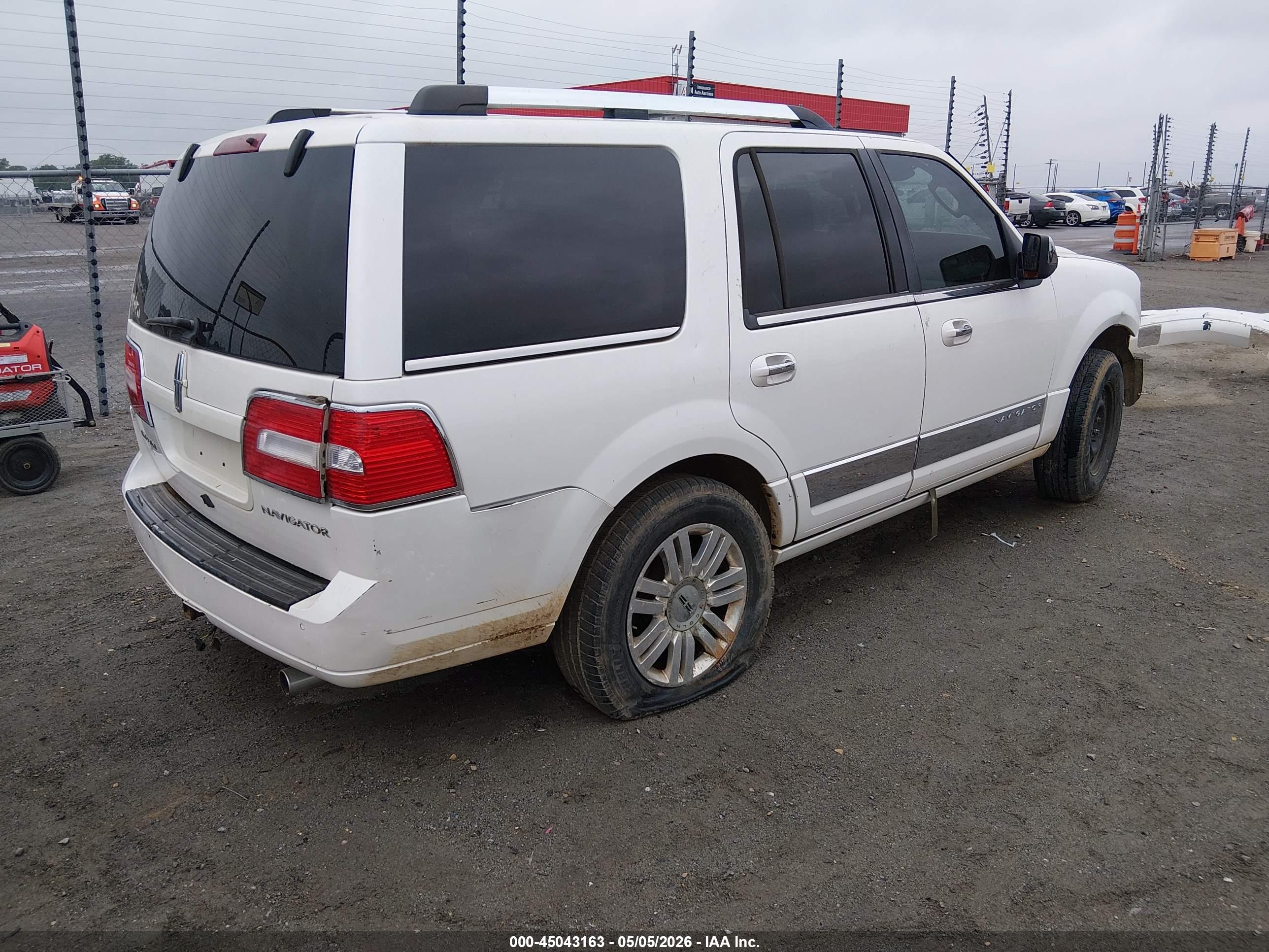 LINCOLN NAVIGATOR image 4