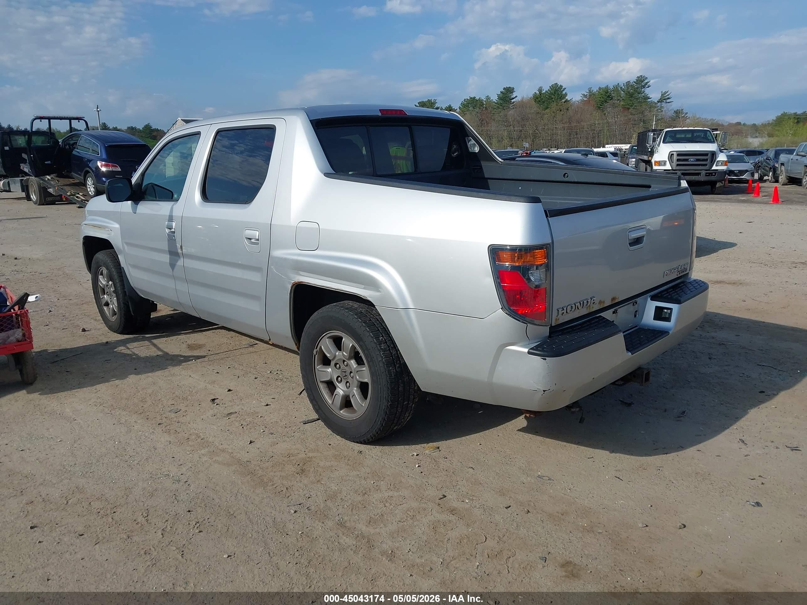 HONDA RIDGELINE image 3