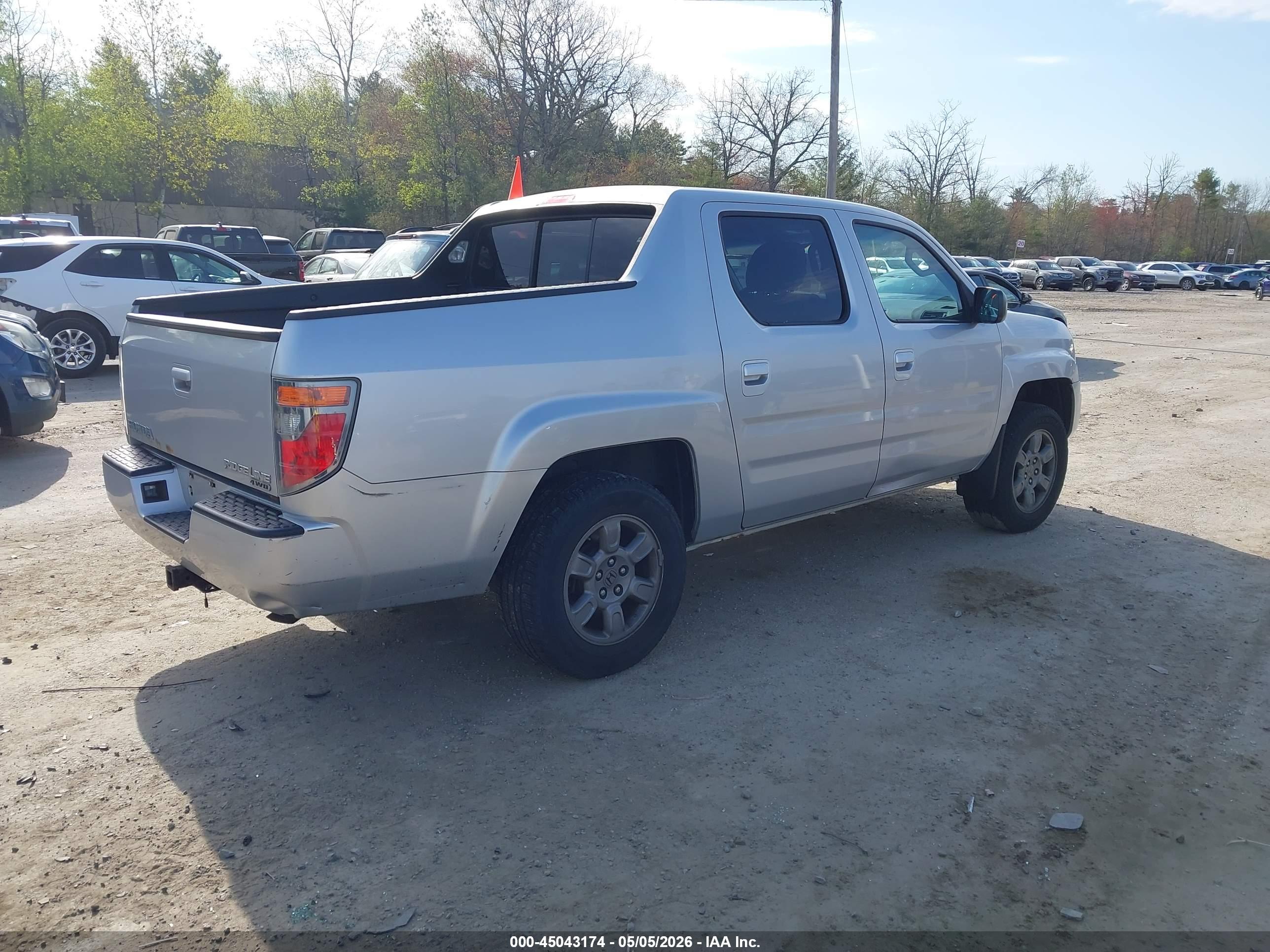 HONDA RIDGELINE image 4