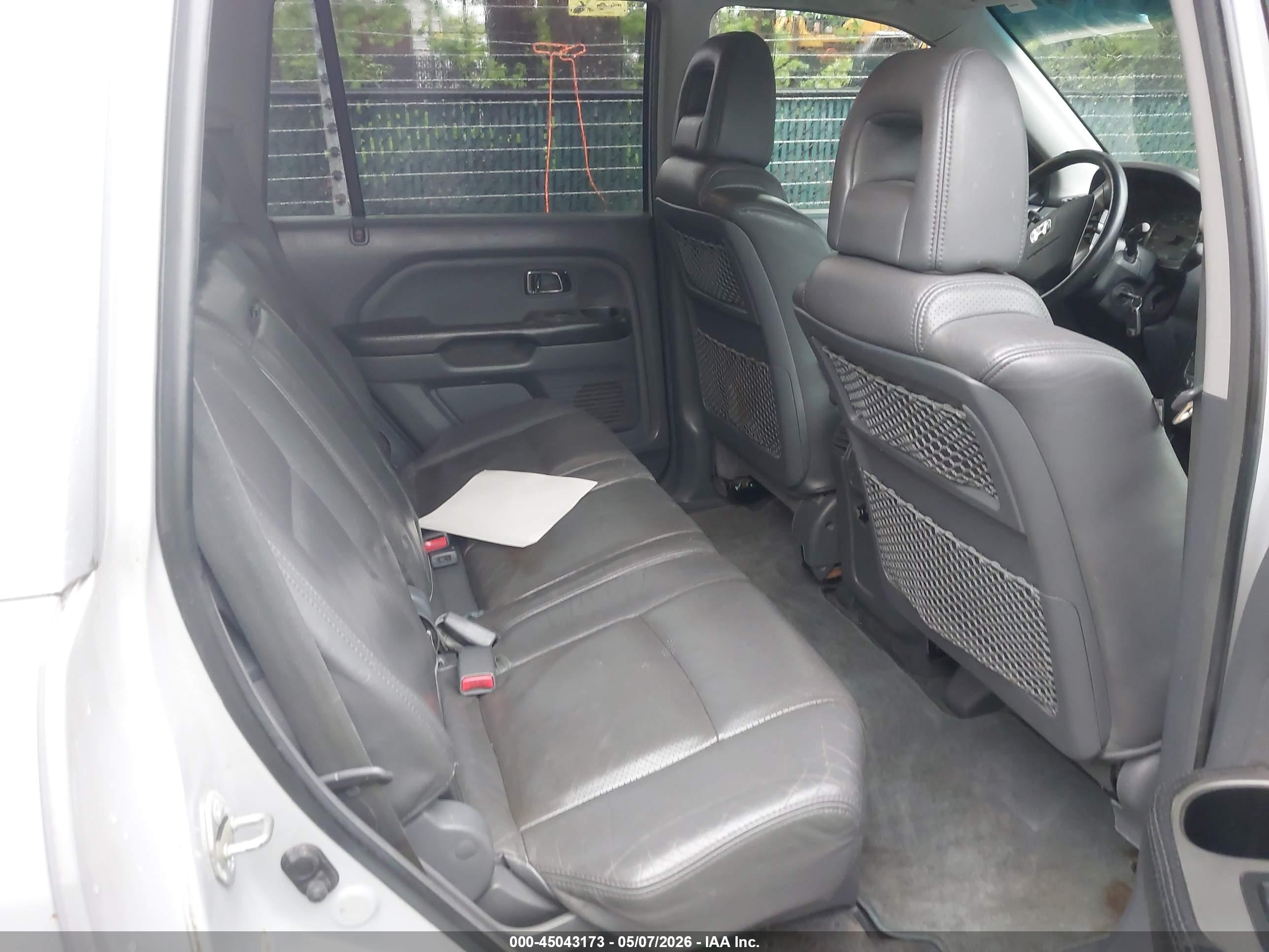 HONDA PILOT image 8