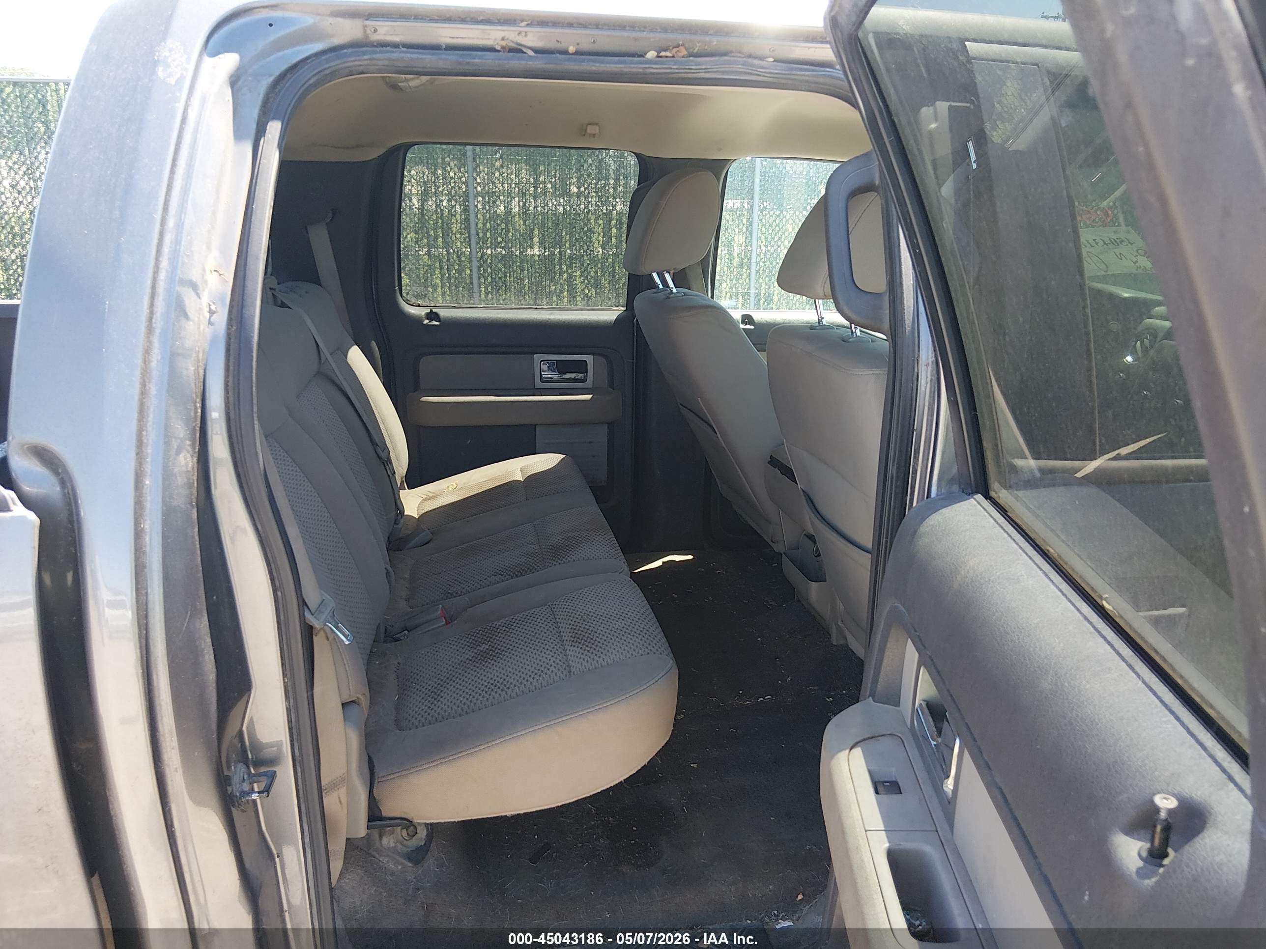FORD F-150 image 8