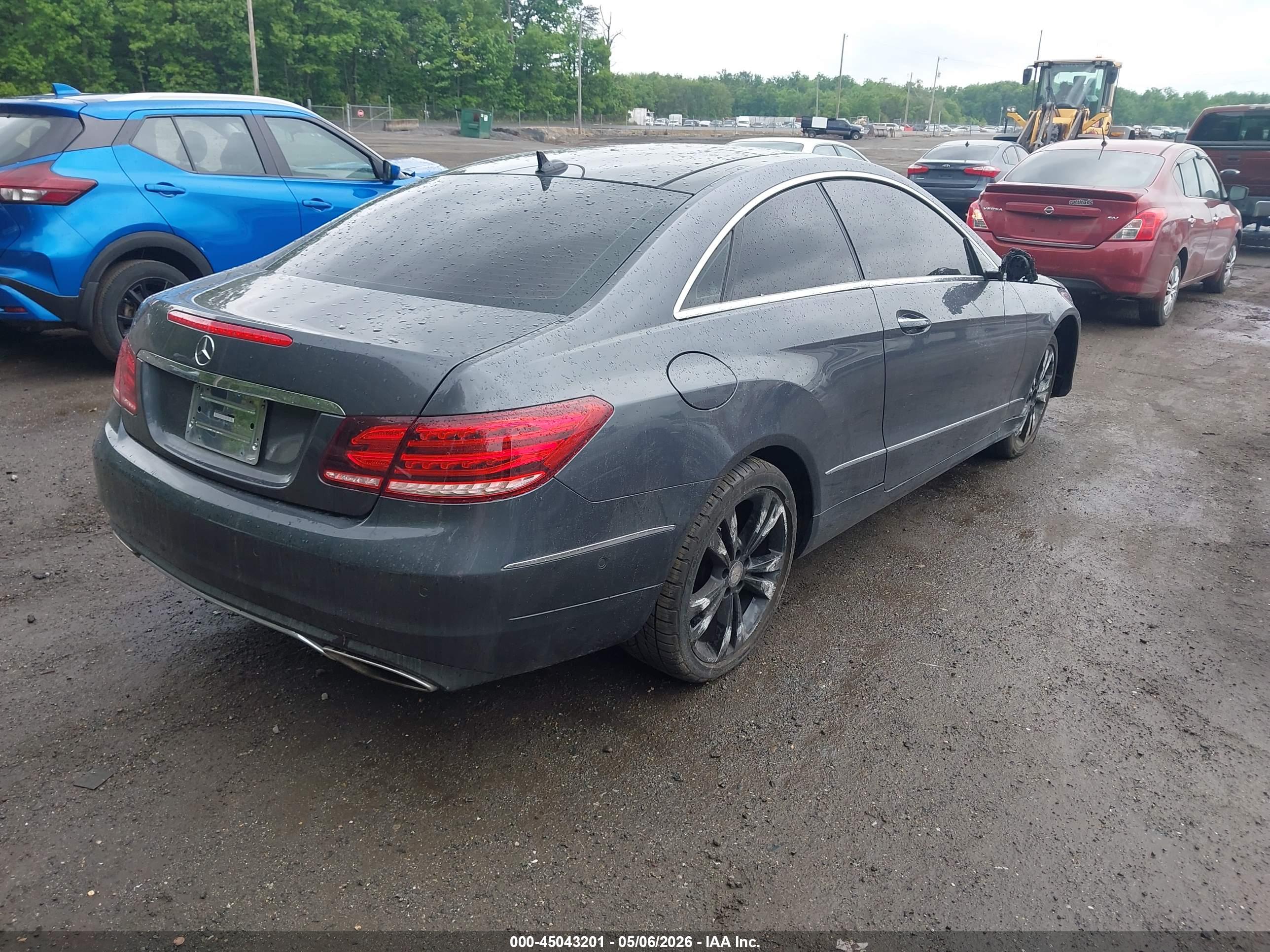 MERCEDES-BENZ E image 4