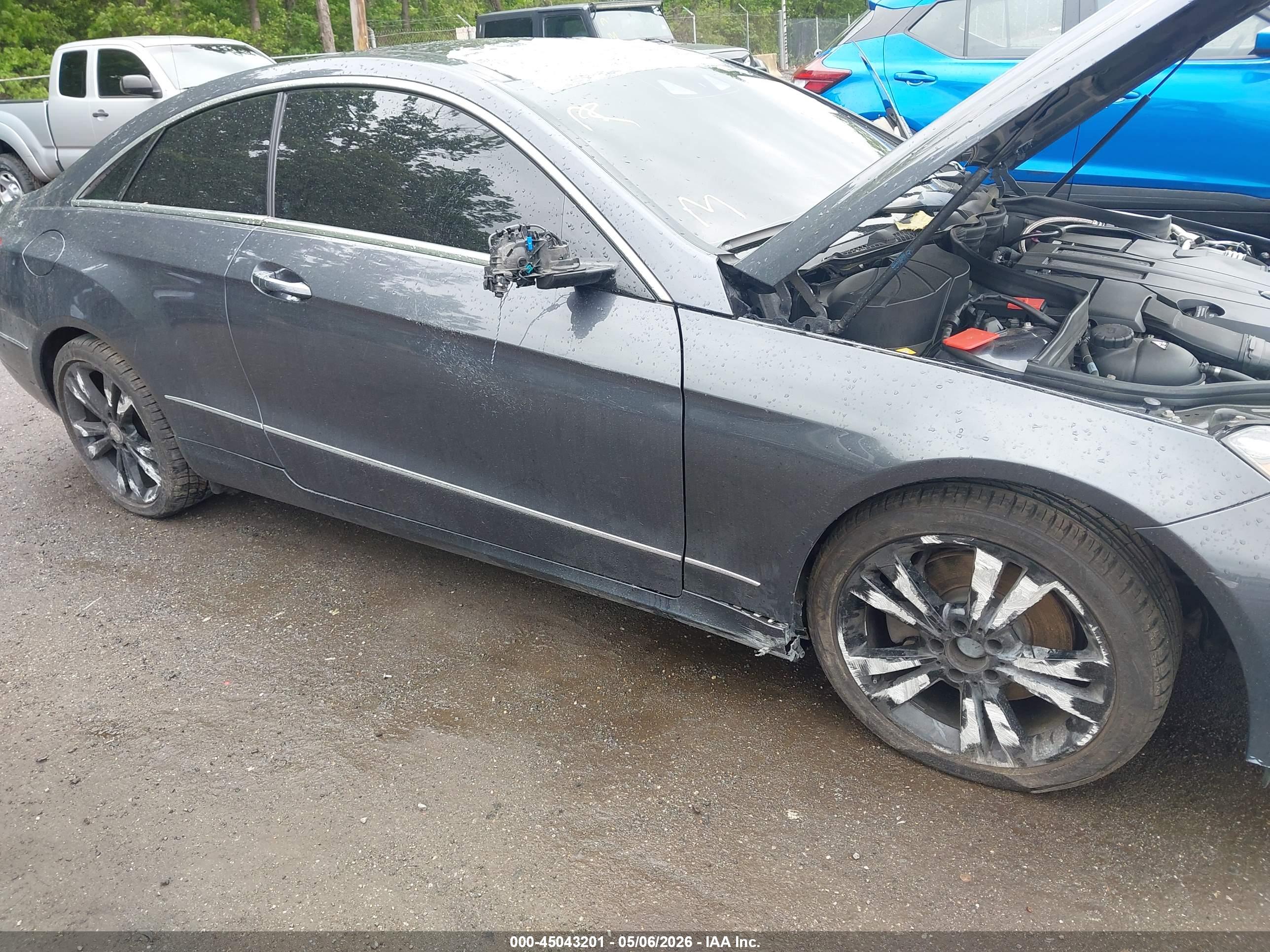 MERCEDES-BENZ E image 6