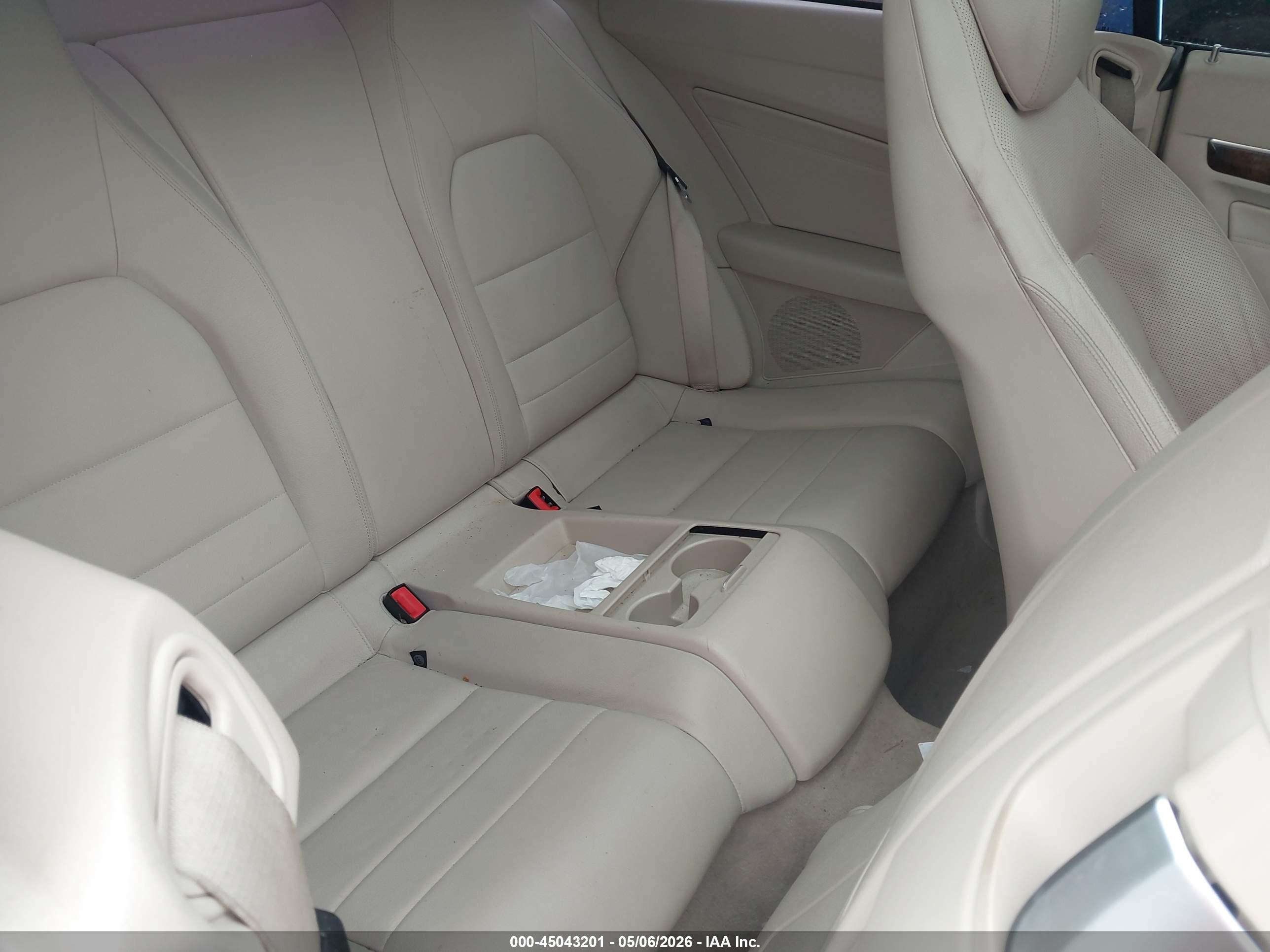 MERCEDES-BENZ E image 8