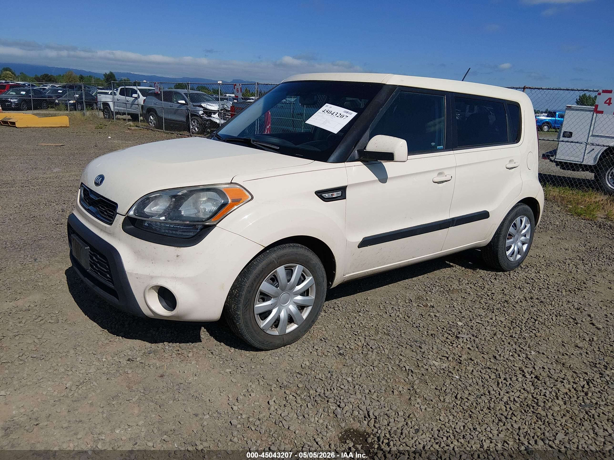 KIA SOUL image 2
