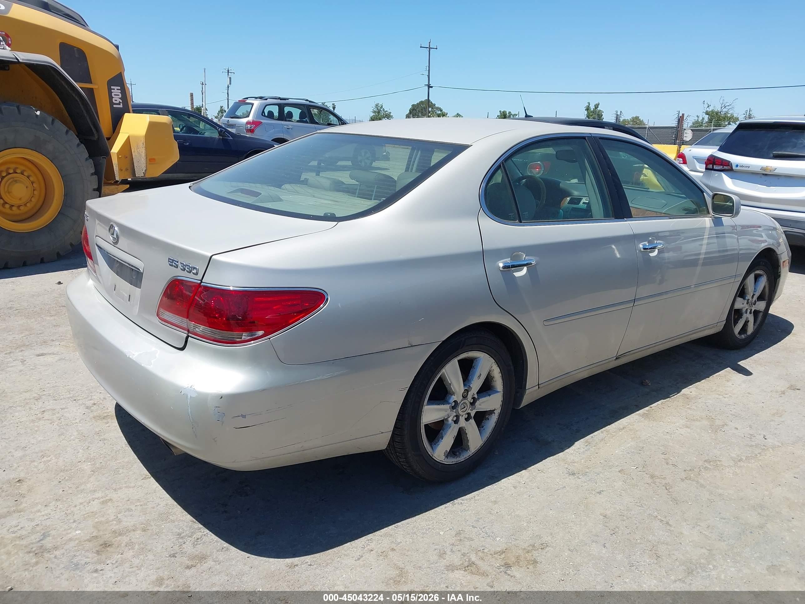 LEXUS ES image 4