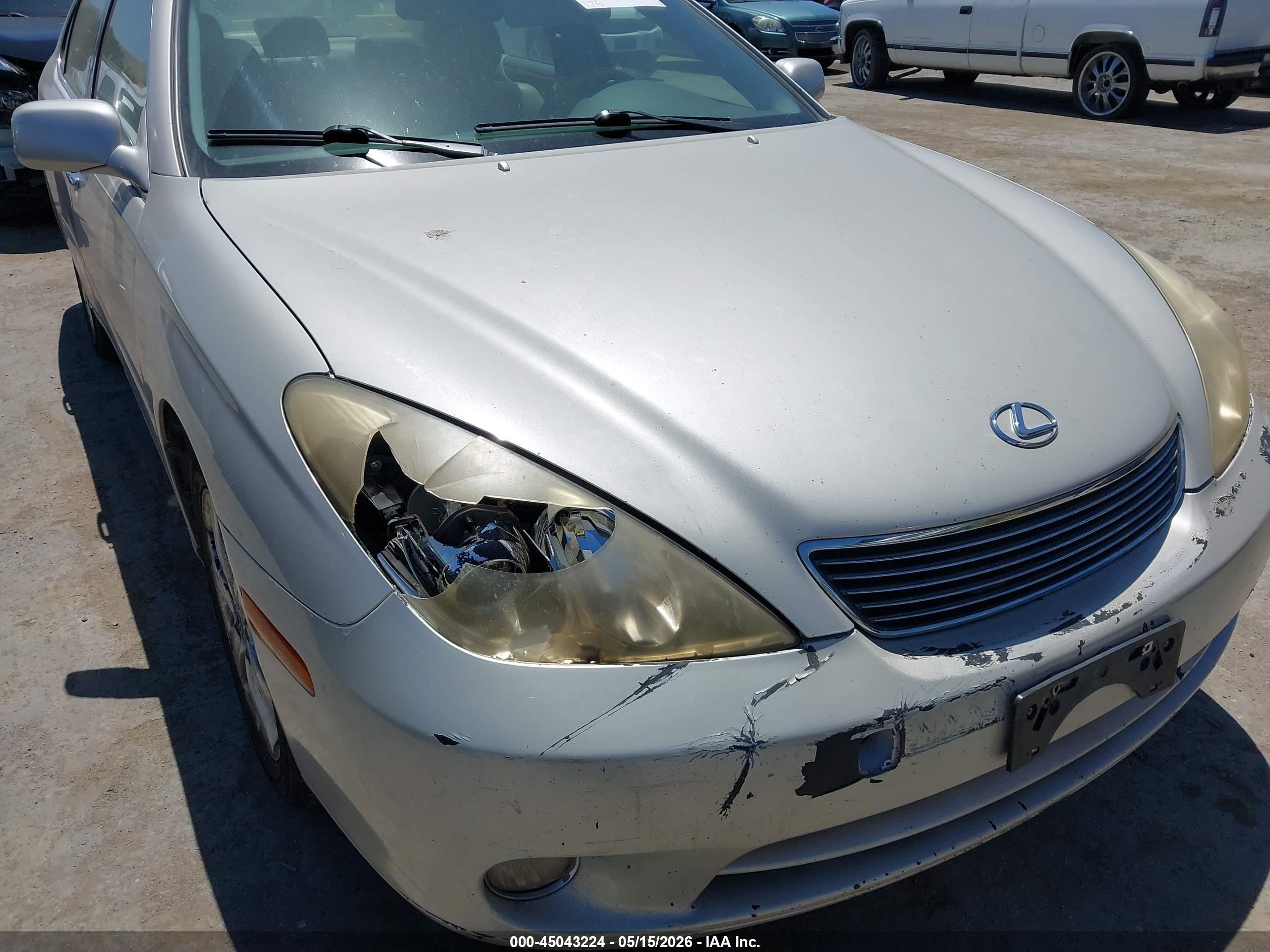 LEXUS ES image 6