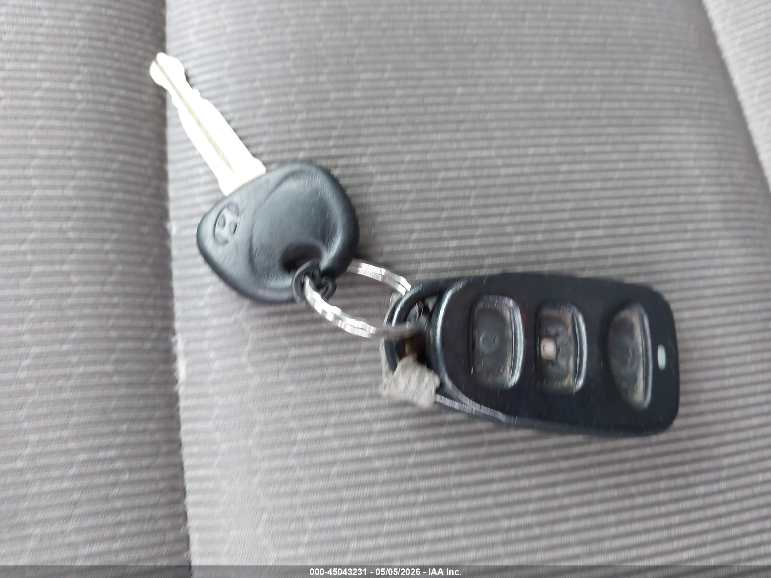 HYUNDAI ELANTRA image 11