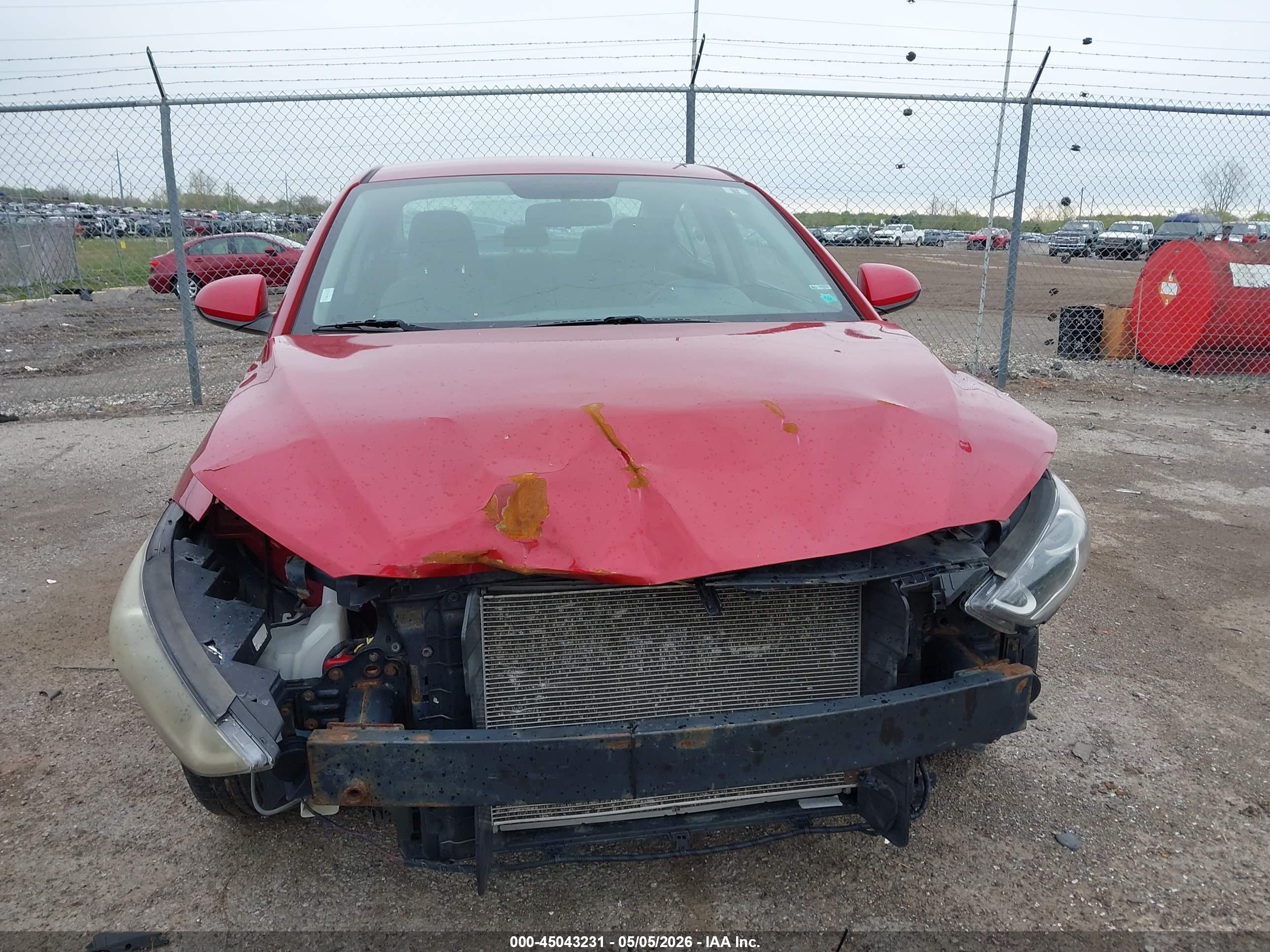 HYUNDAI ELANTRA image 6
