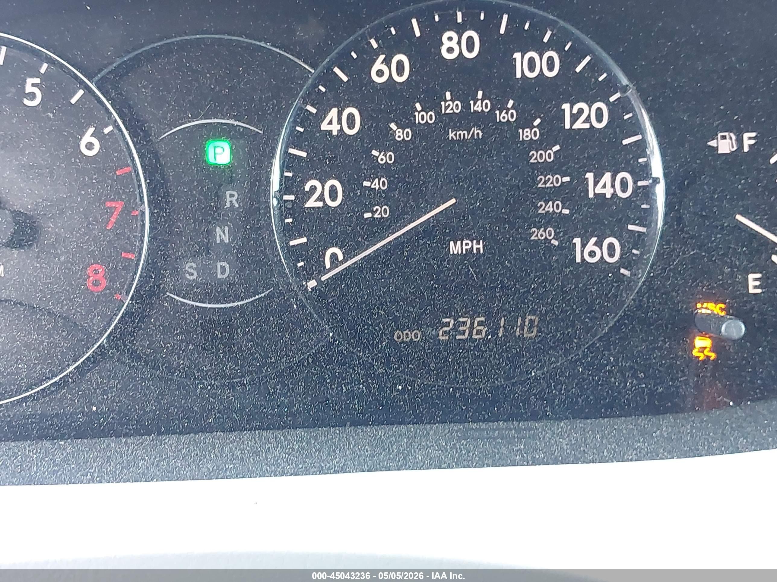 TOYOTA AVALON image 7