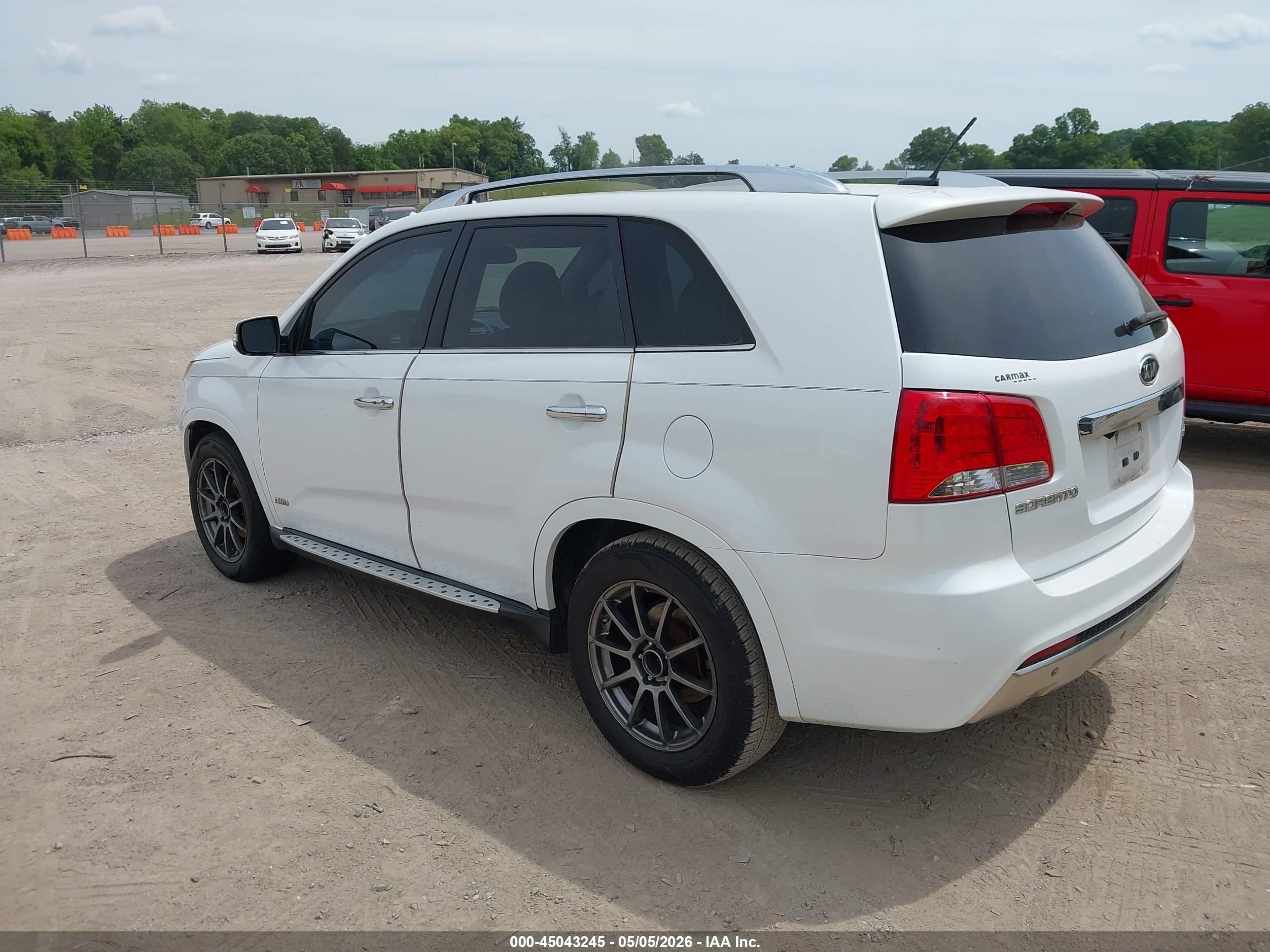 KIA SORENTO image 3