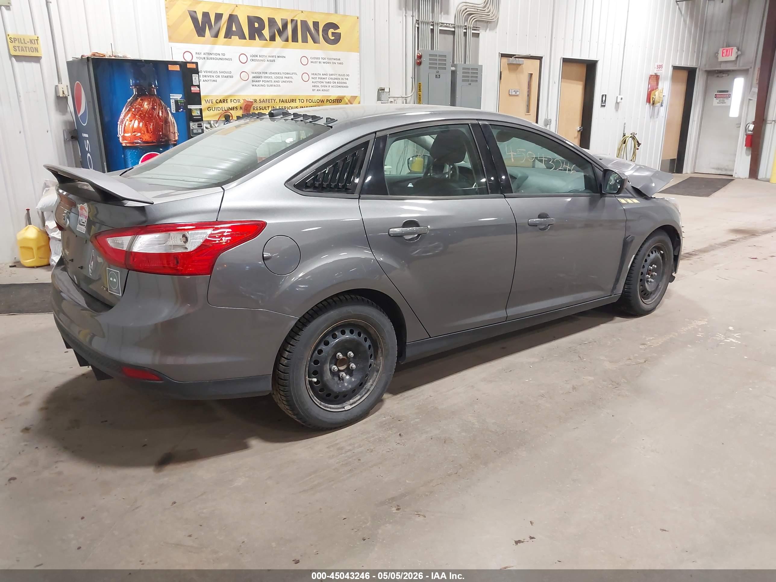 FORD FOCUS image 4
