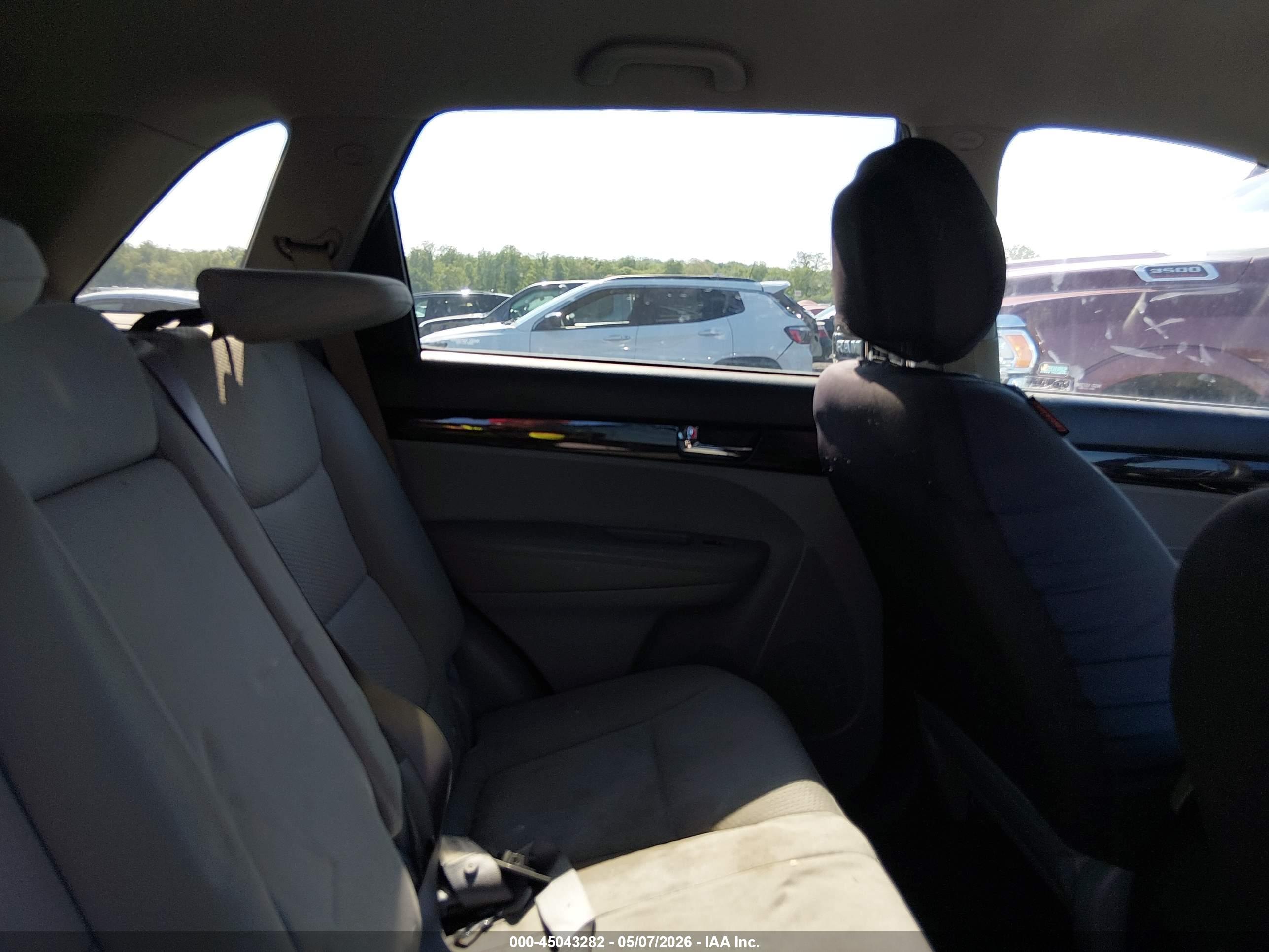 KIA SORENTO image 8
