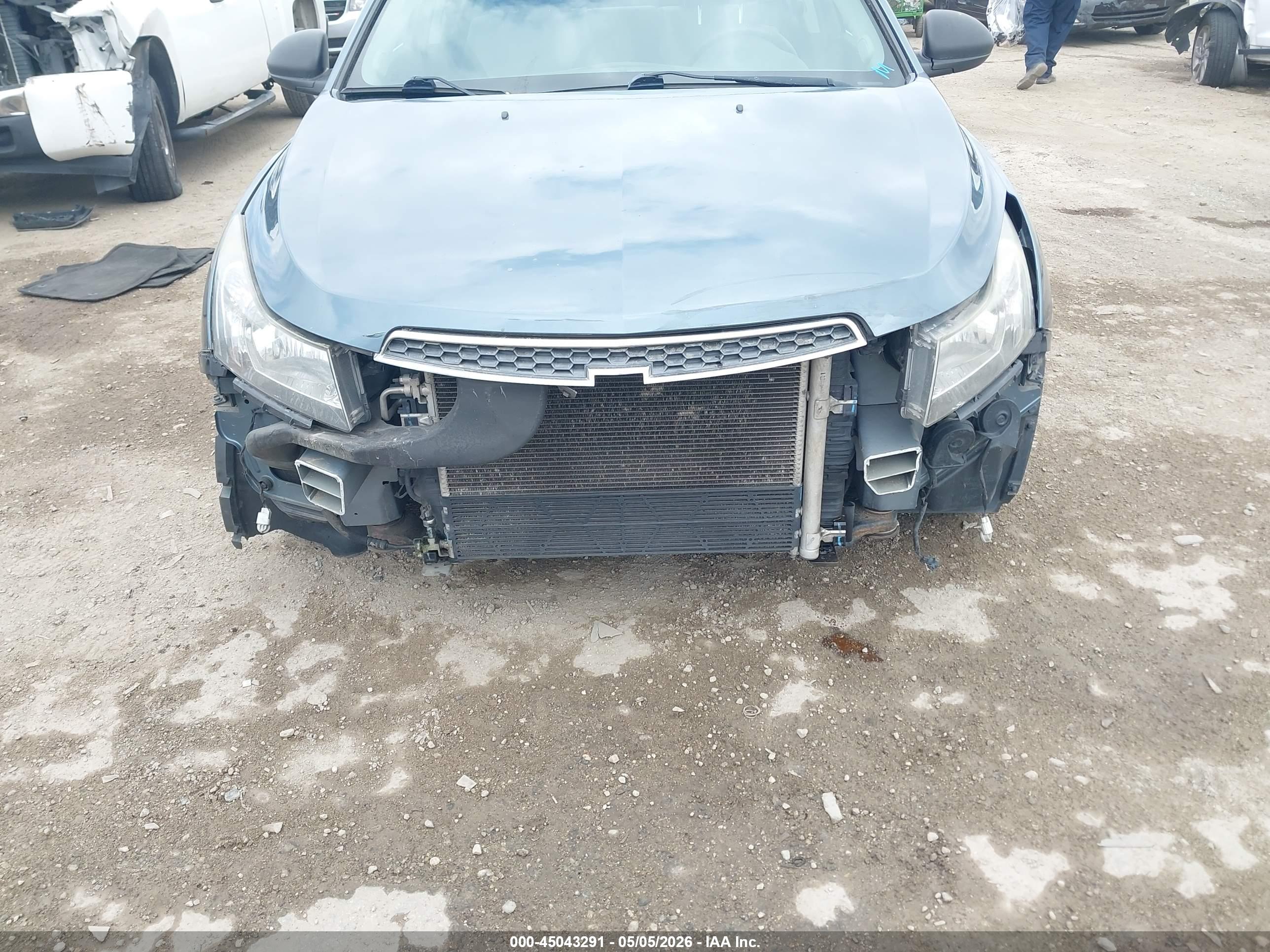 CHEVROLET CRUZE image 6