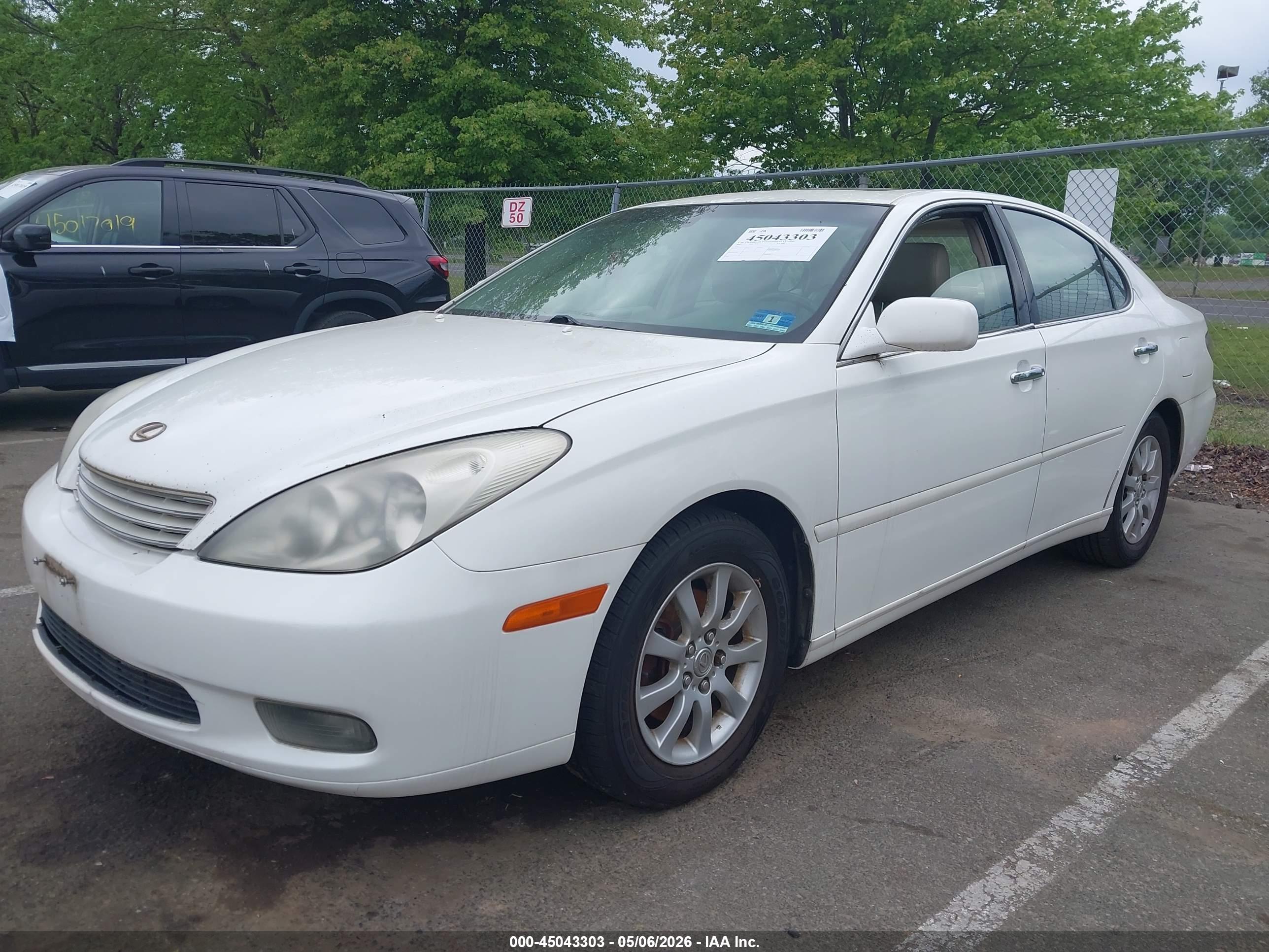 LEXUS ES image 2