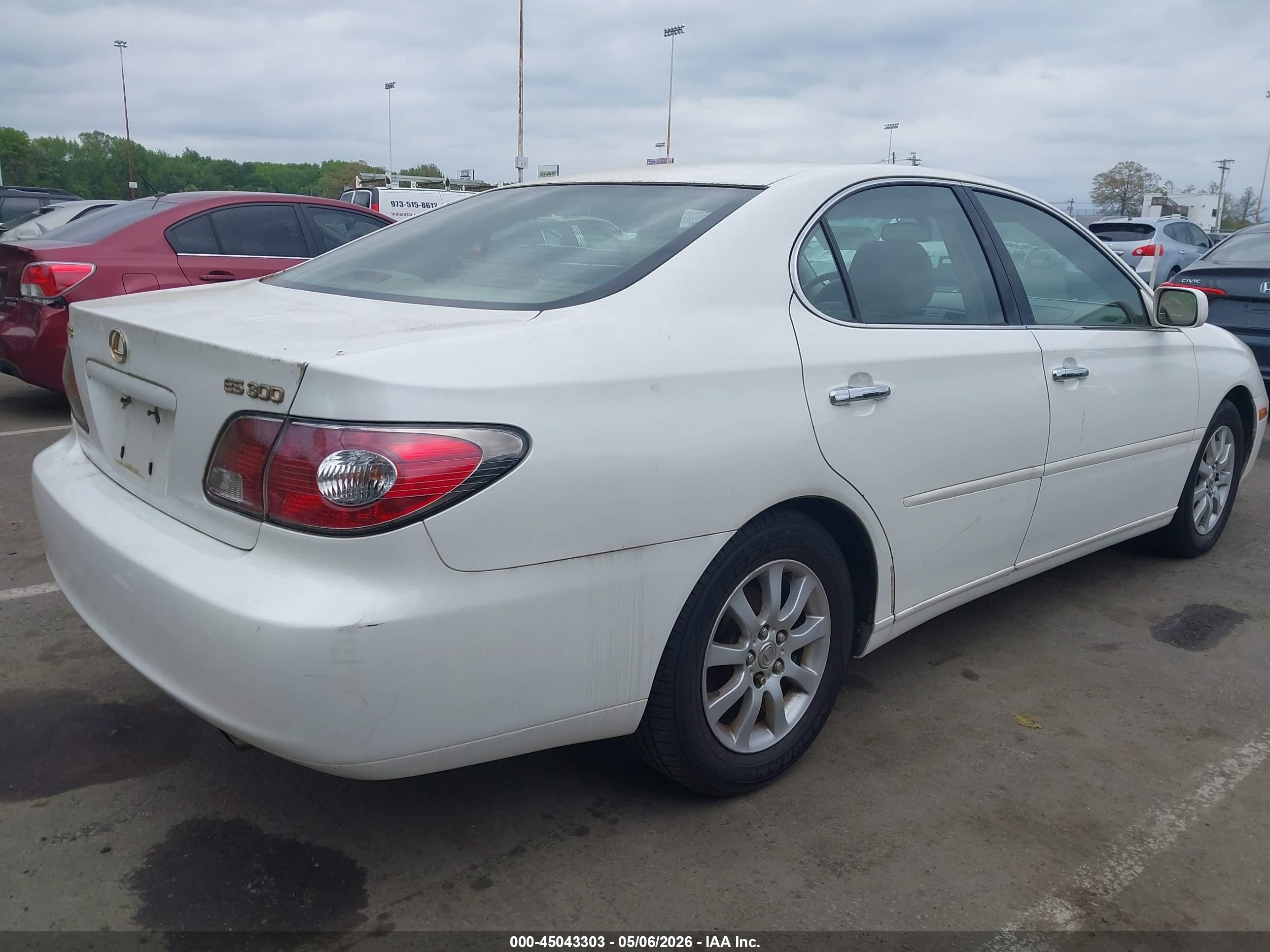 LEXUS ES image 4