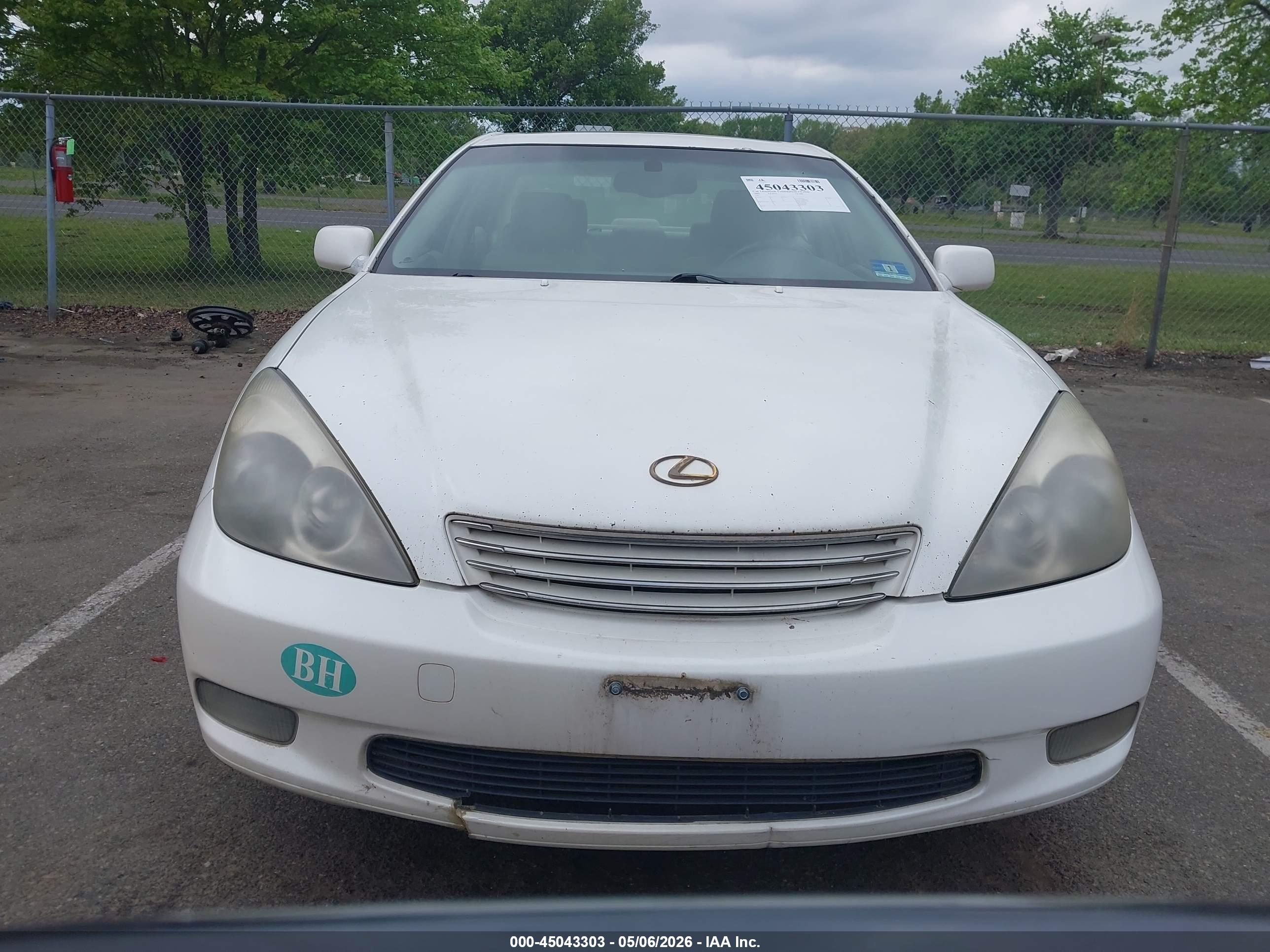 LEXUS ES image 6