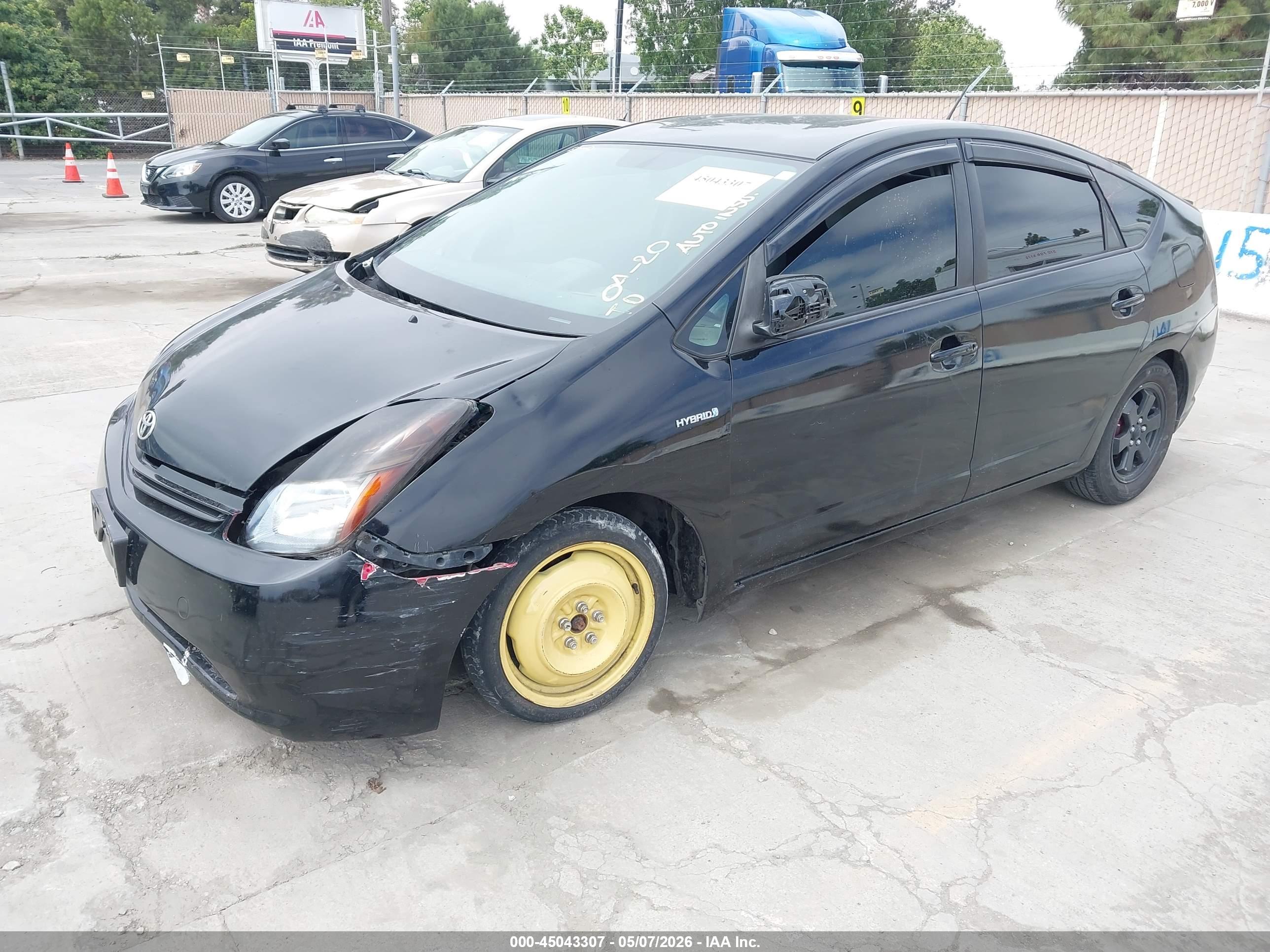 TOYOTA PRIUS image 2