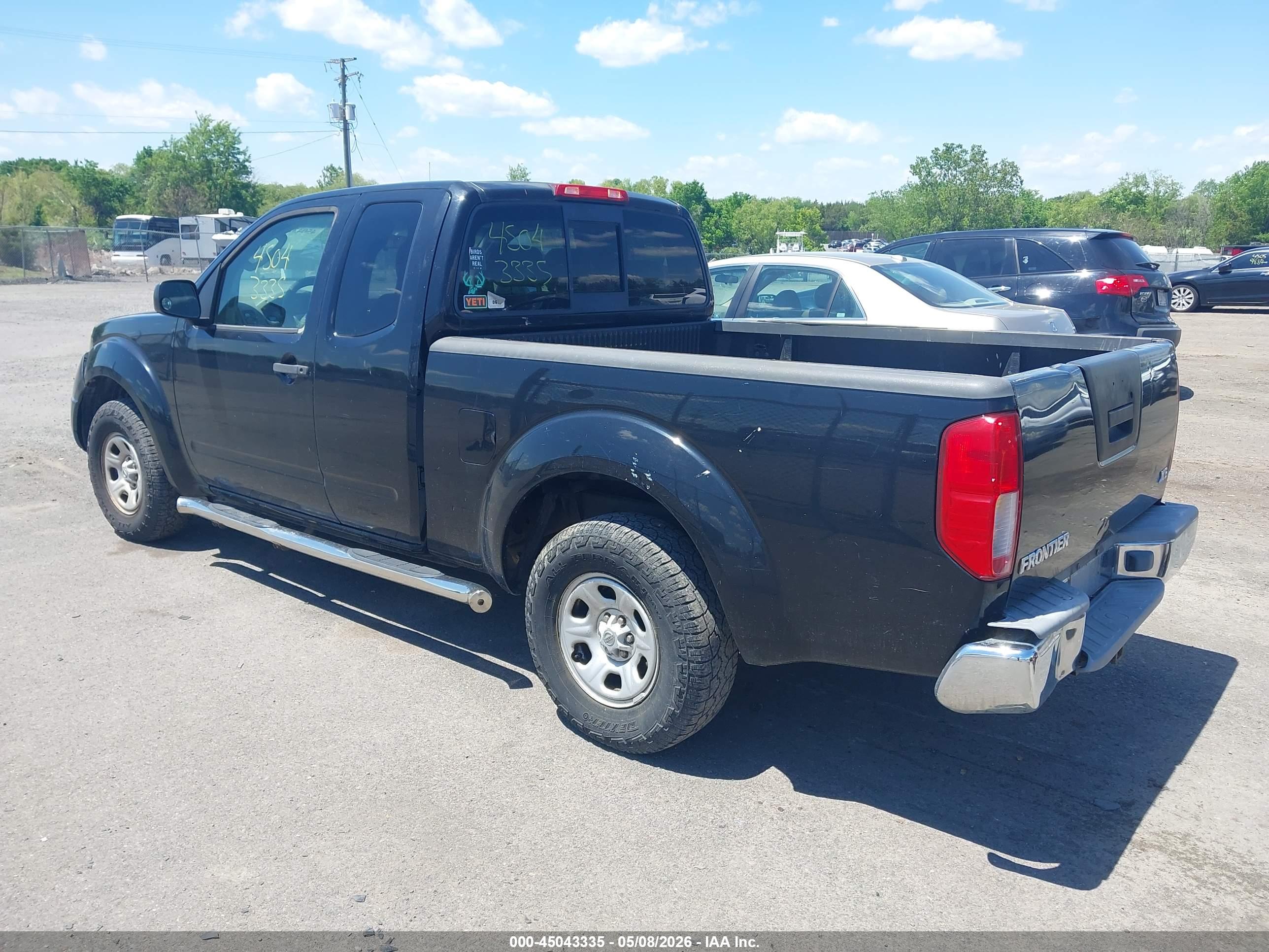 NISSAN FRONTIER image 3