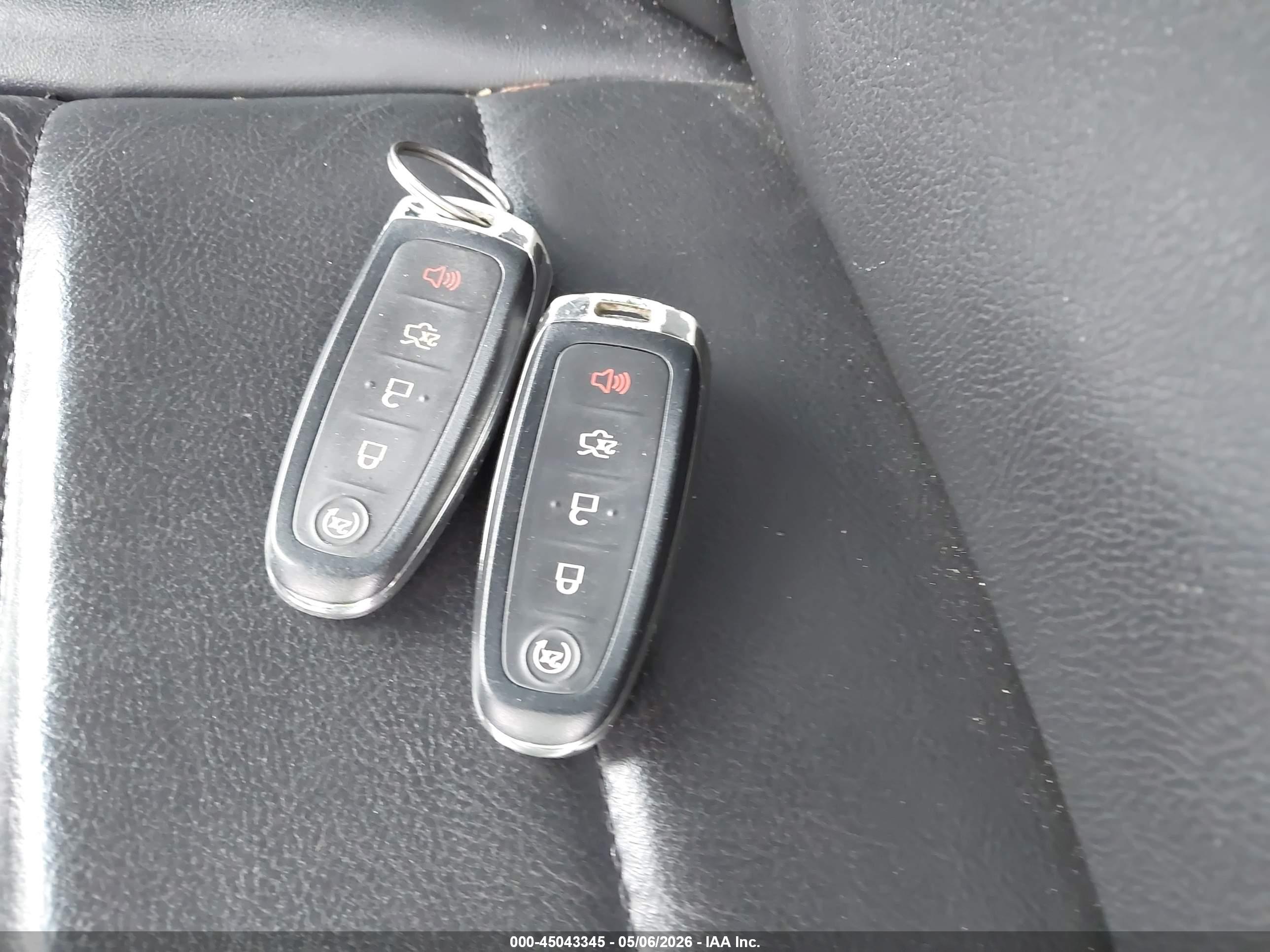 FORD TAURUS image 11