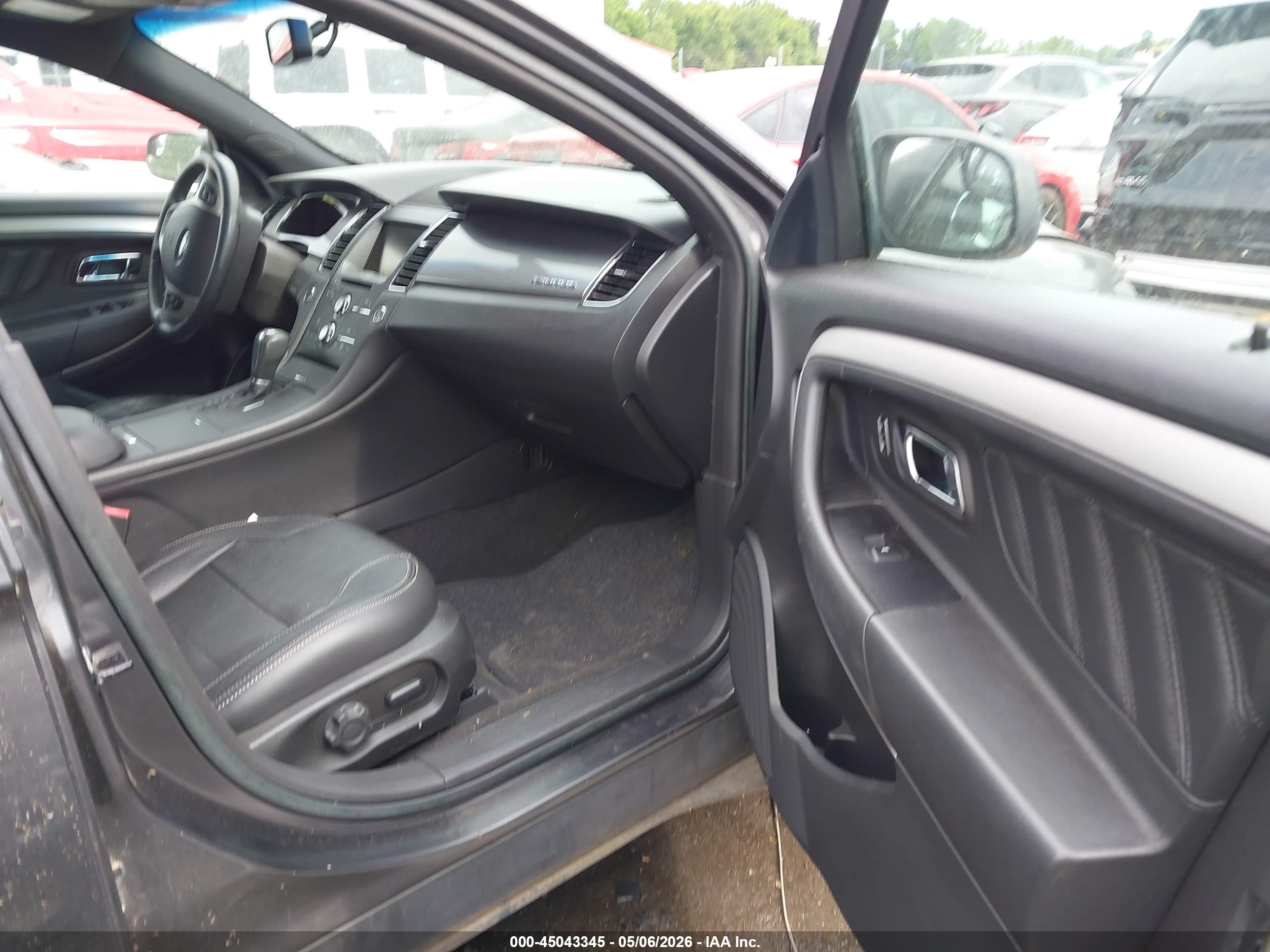 FORD TAURUS image 5